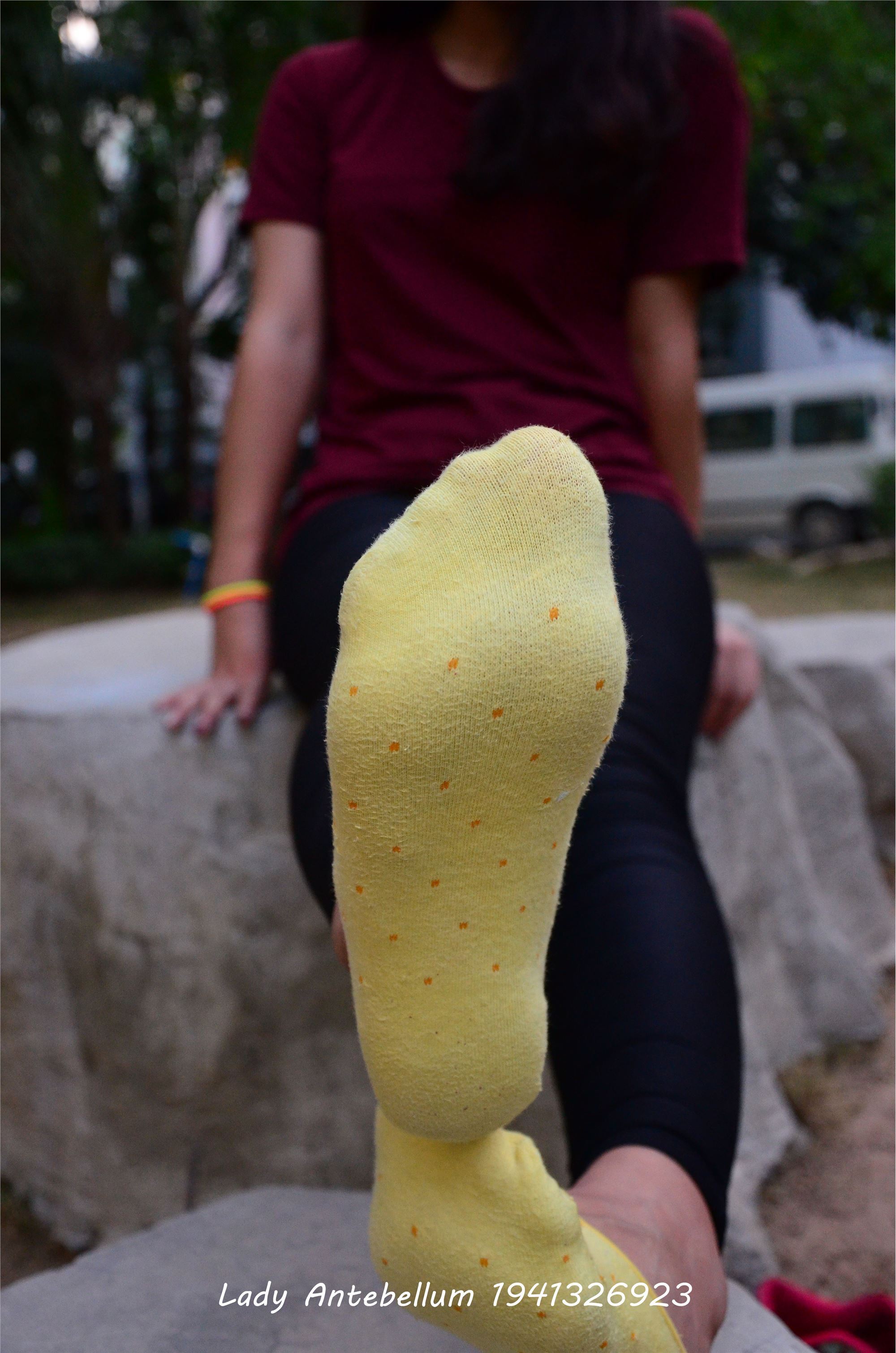 [战前女神] 恋足美腿棉袜女神级摄影套图 020