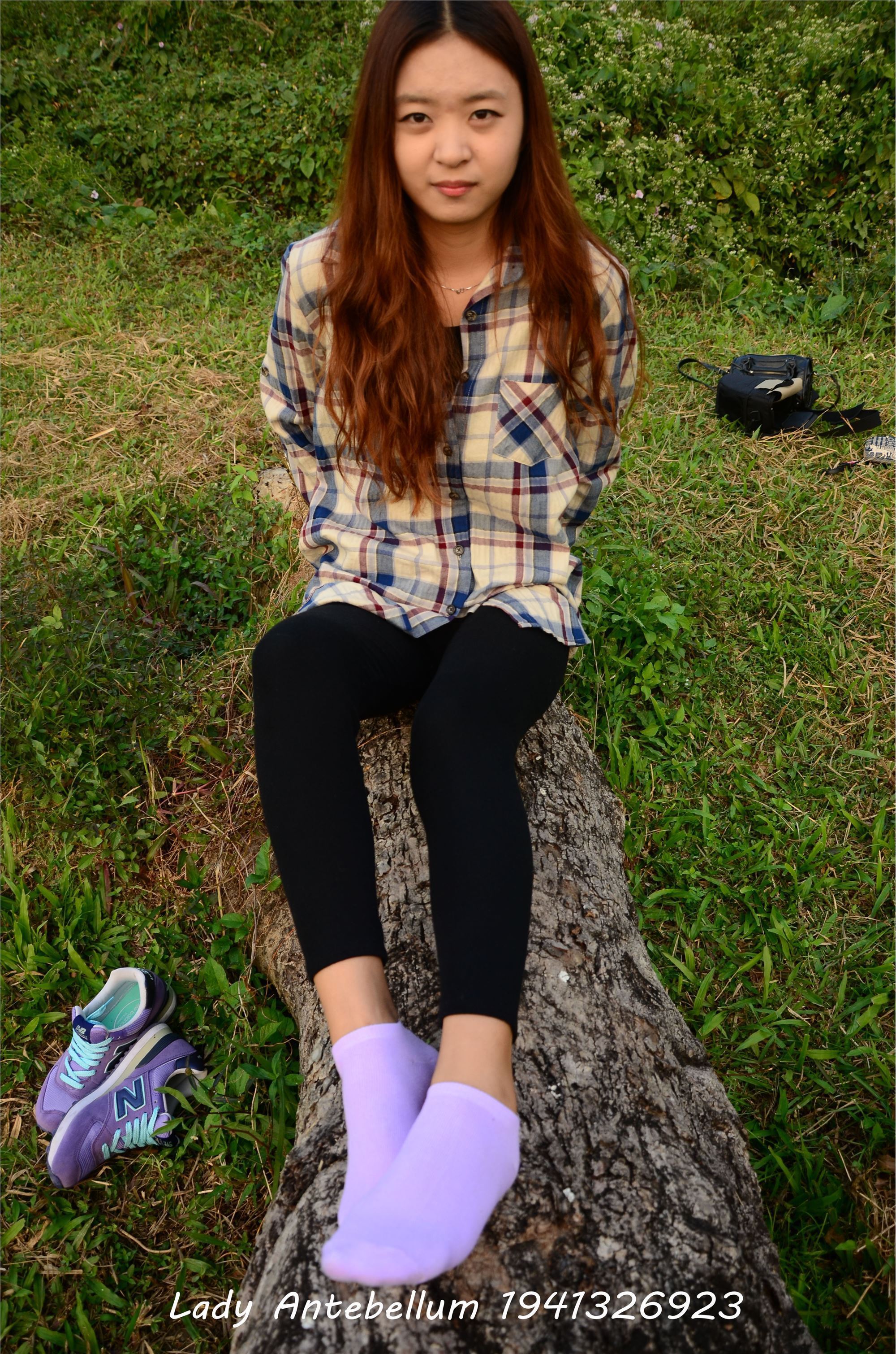 [战前女神] 恋足美腿棉袜女神级摄影套图 021