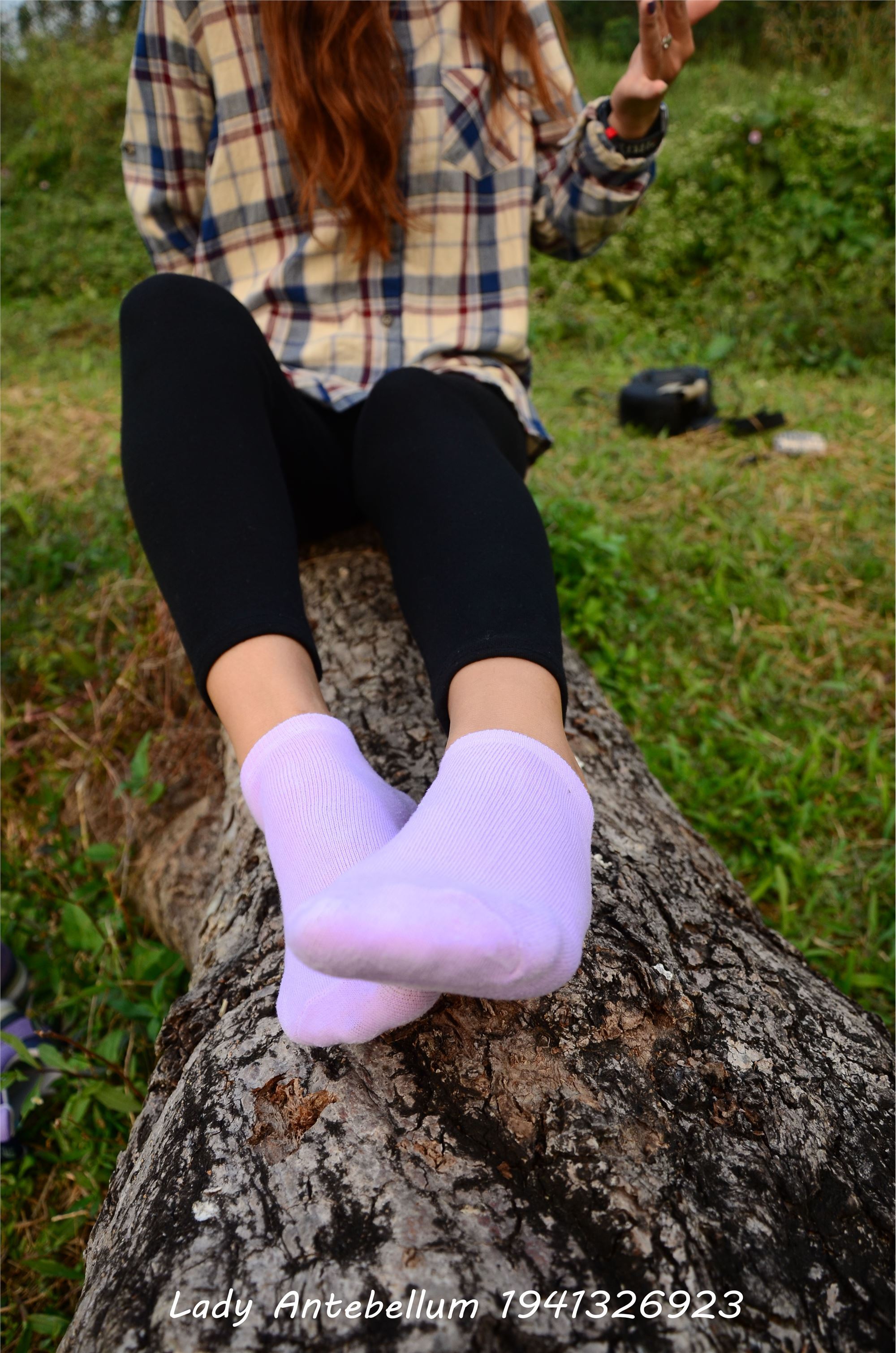 [战前女神] 恋足美腿棉袜女神级摄影套图 021