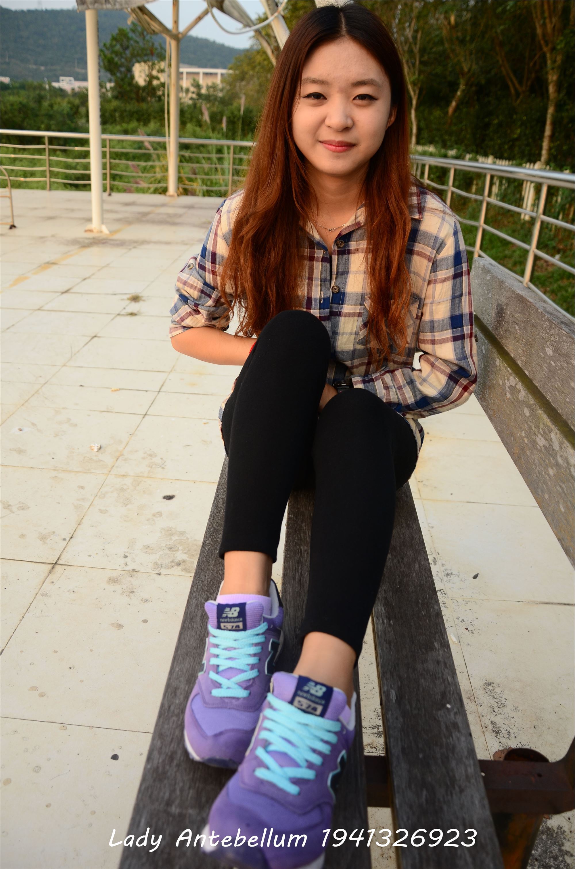 [战前女神] 恋足美腿棉袜女神级摄影套图 021