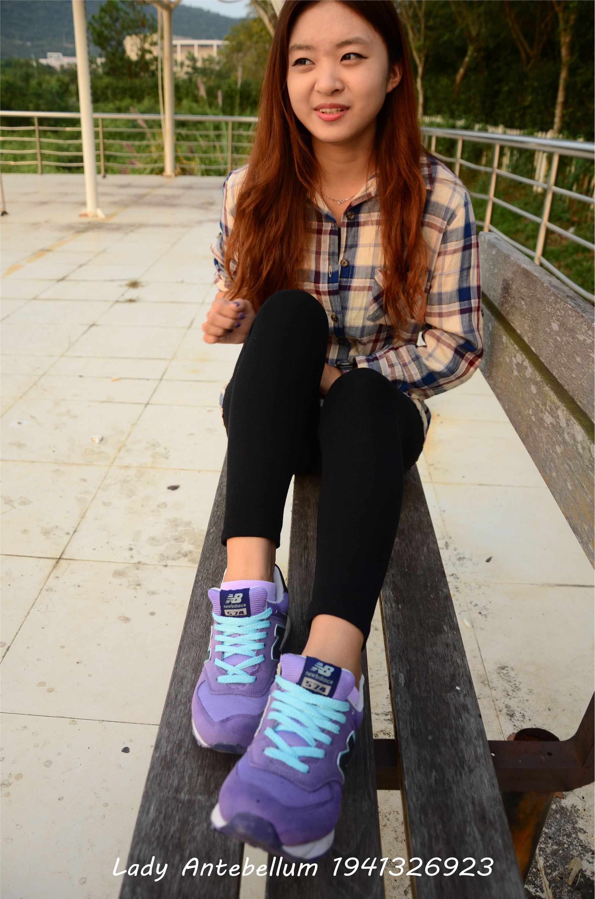 [战前女神] 恋足美腿棉袜女神级摄影套图 021