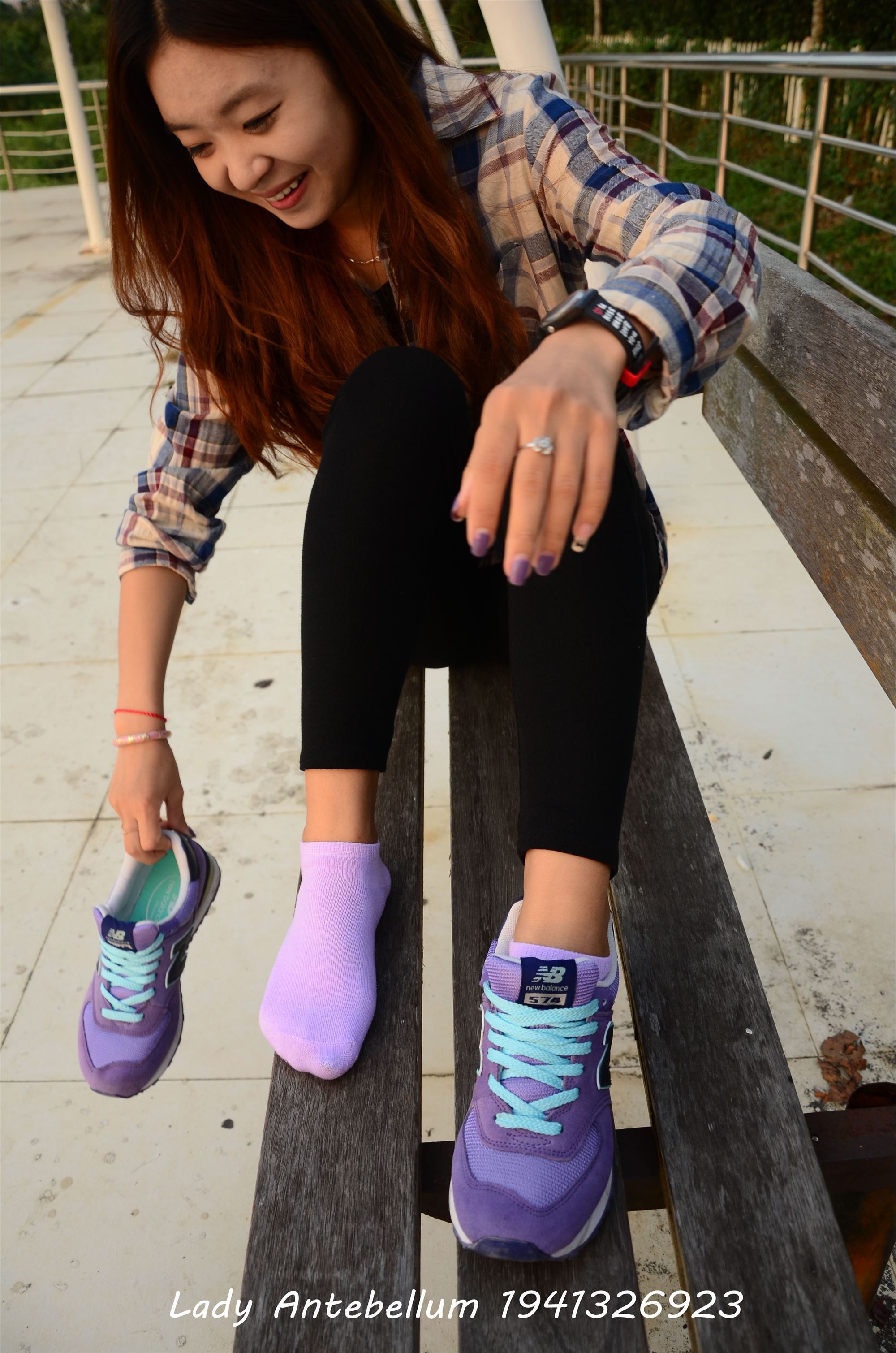 [战前女神] 恋足美腿棉袜女神级摄影套图 021