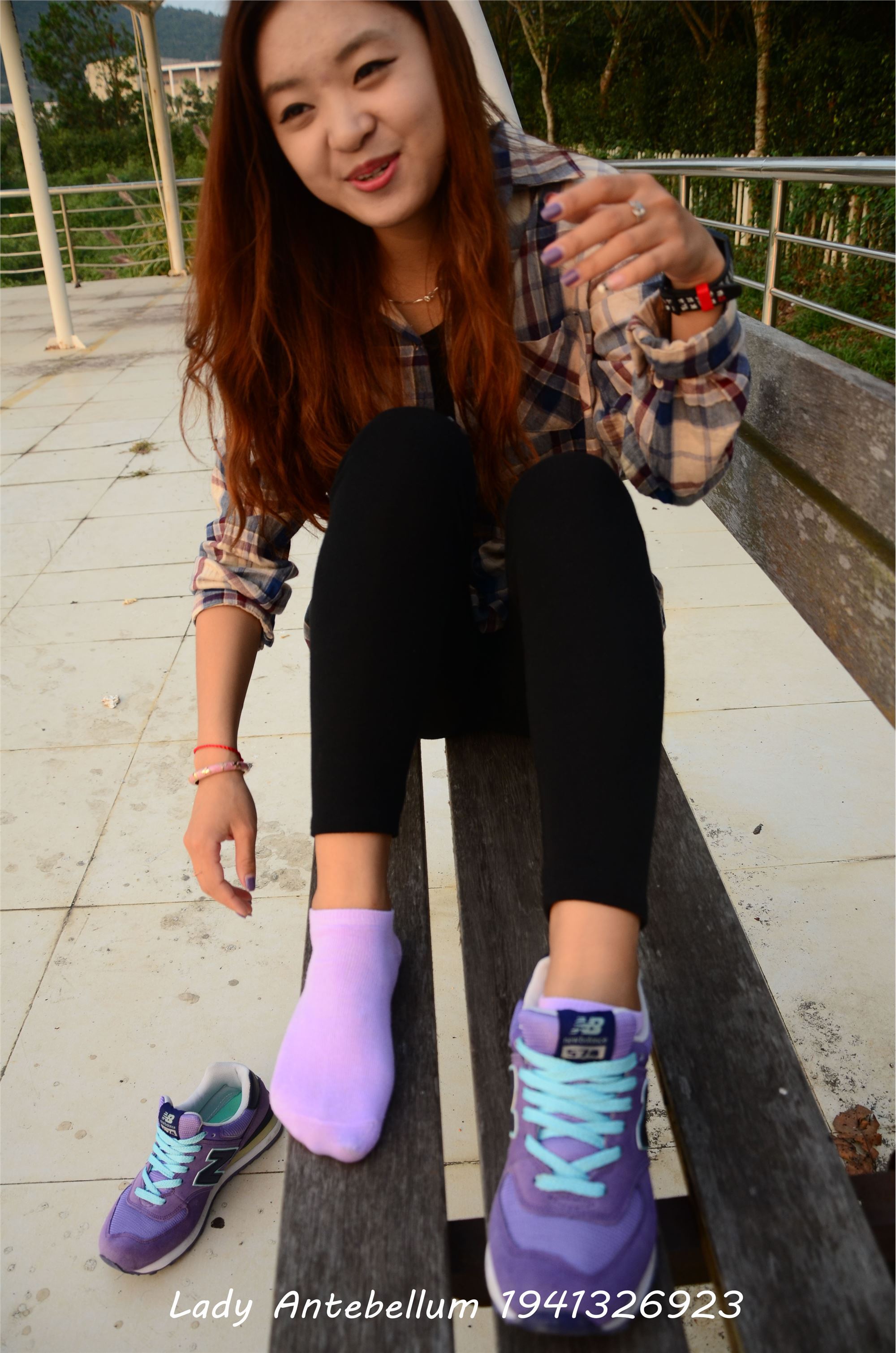 [战前女神] 恋足美腿棉袜女神级摄影套图 021