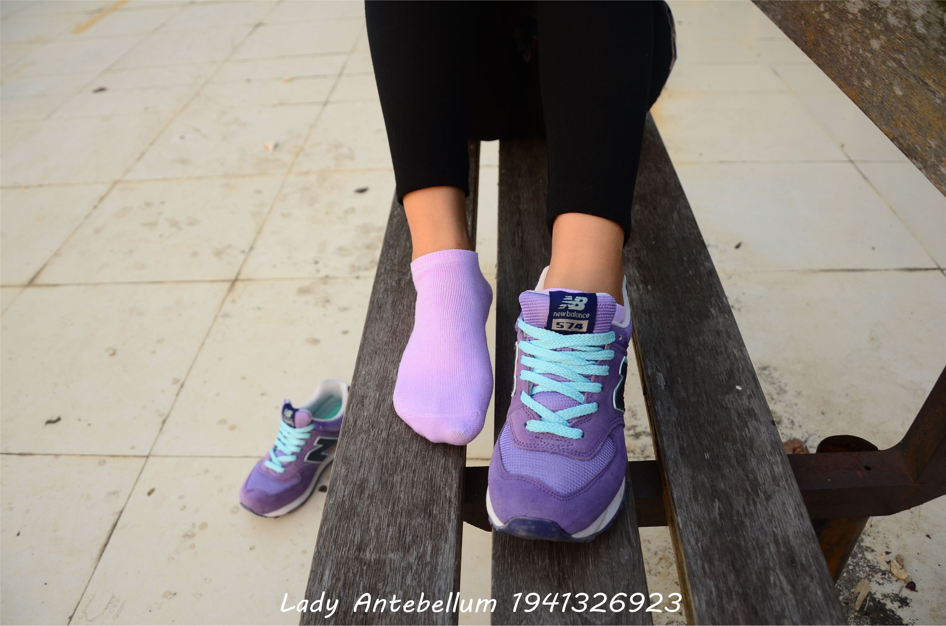 [战前女神] 恋足美腿棉袜女神级摄影套图 021