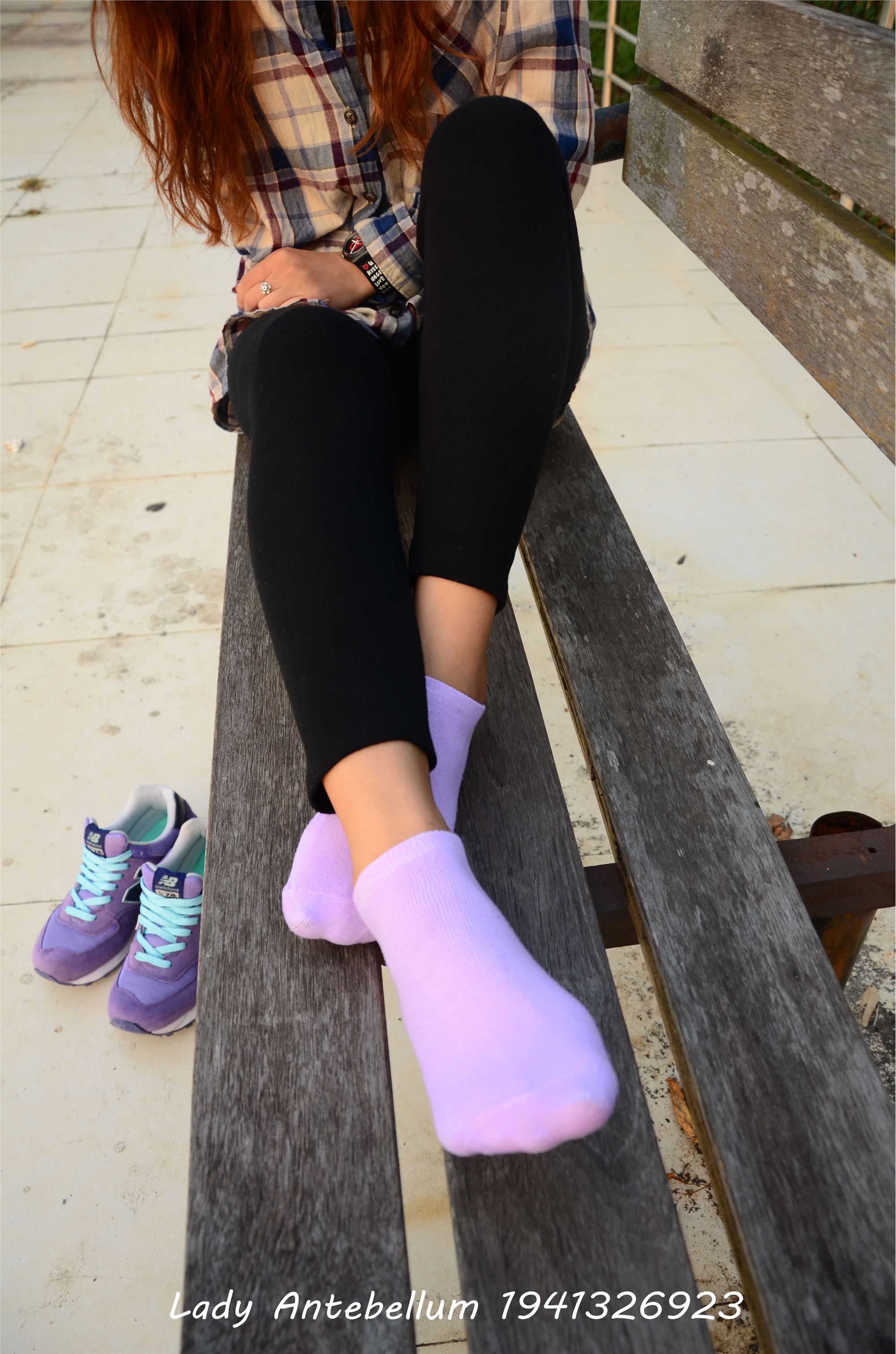 [战前女神] 恋足美腿棉袜女神级摄影套图 021