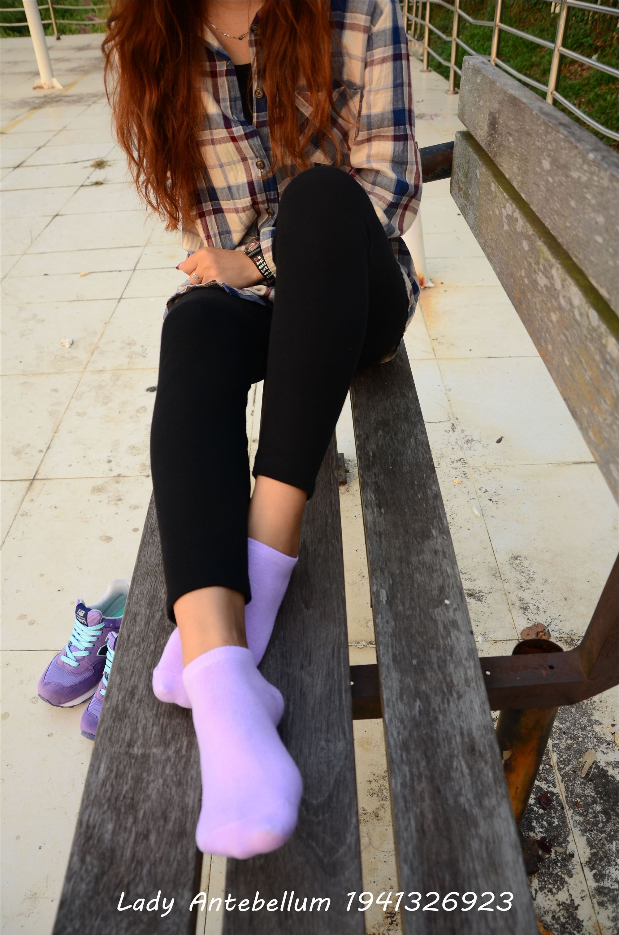 [战前女神] 恋足美腿棉袜女神级摄影套图 021