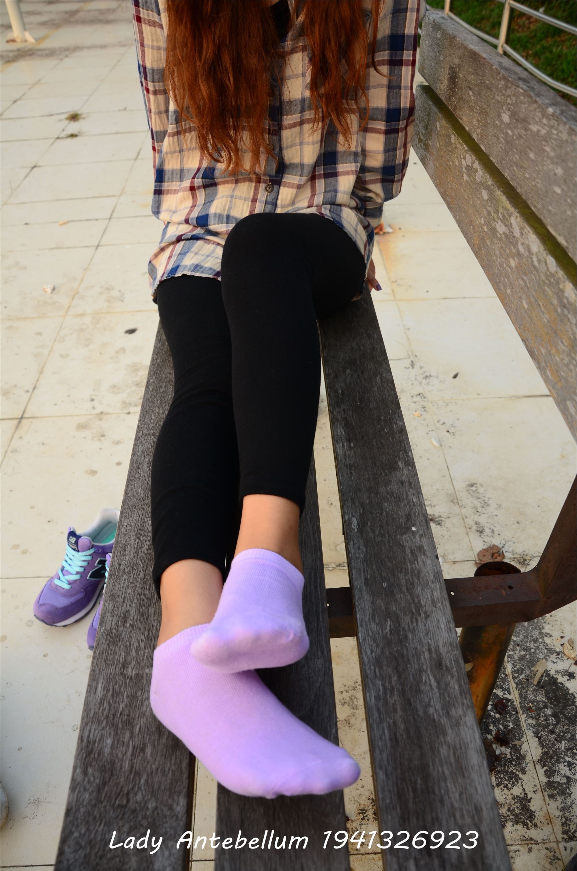 [战前女神] 恋足美腿棉袜女神级摄影套图 021