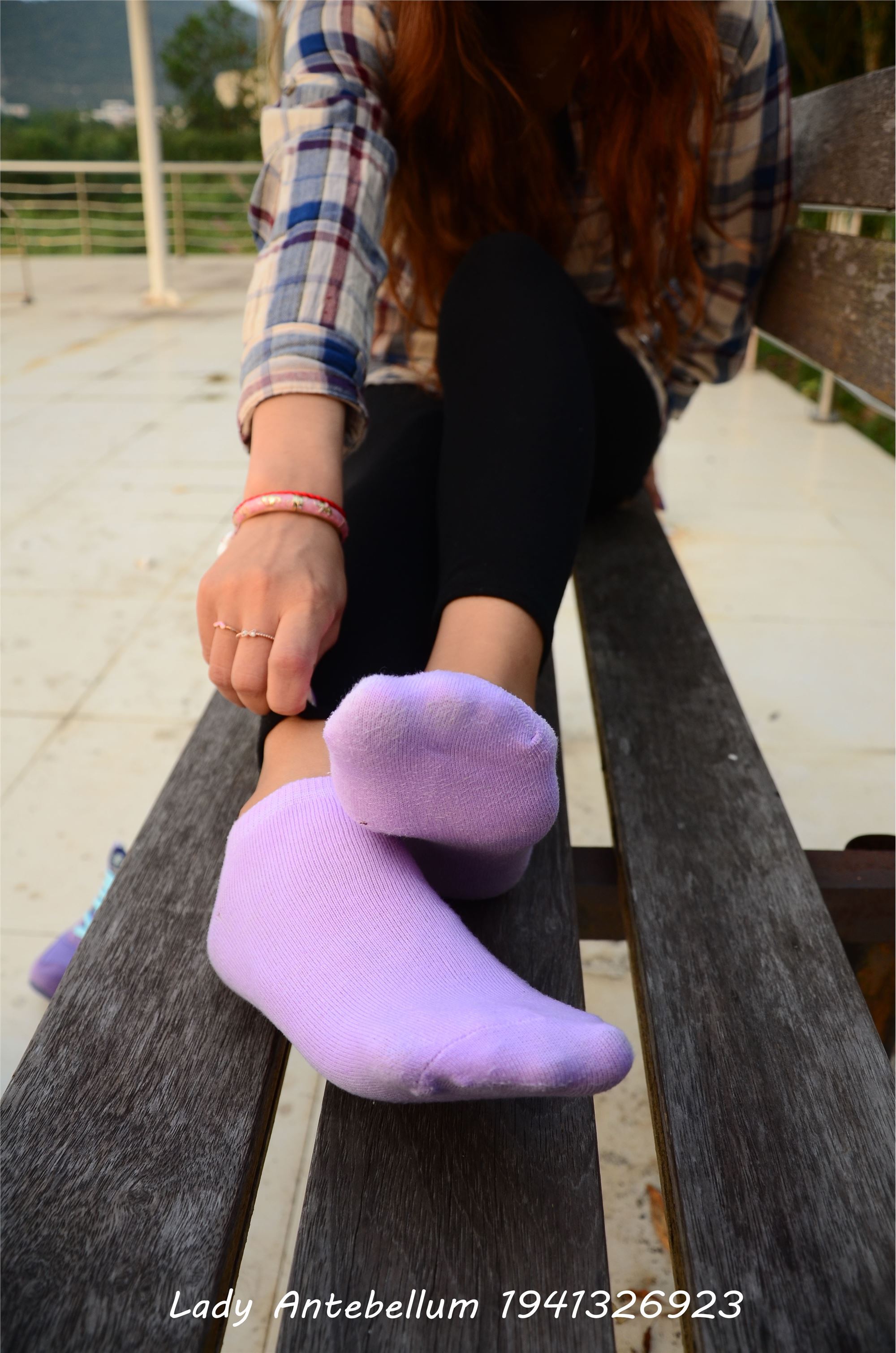 [战前女神] 恋足美腿棉袜女神级摄影套图 021