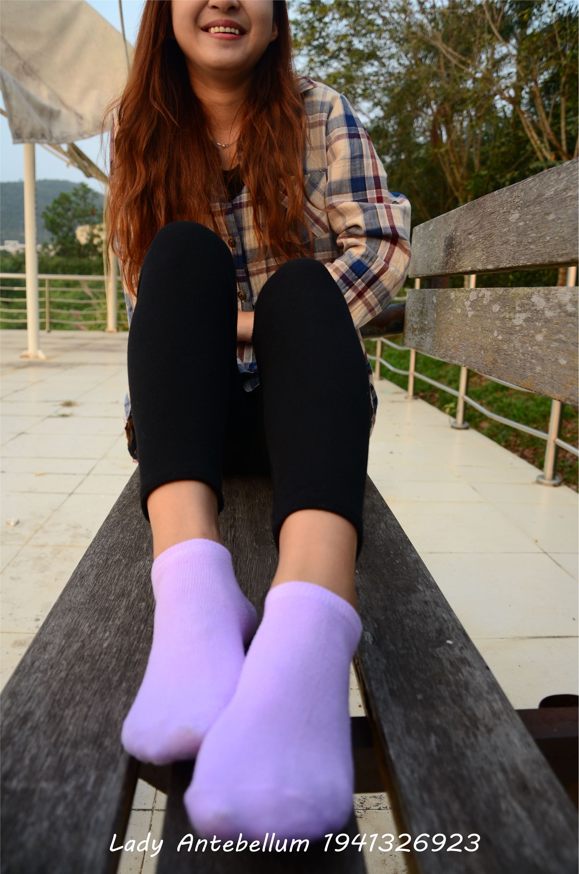 [战前女神] 恋足美腿棉袜女神级摄影套图 021