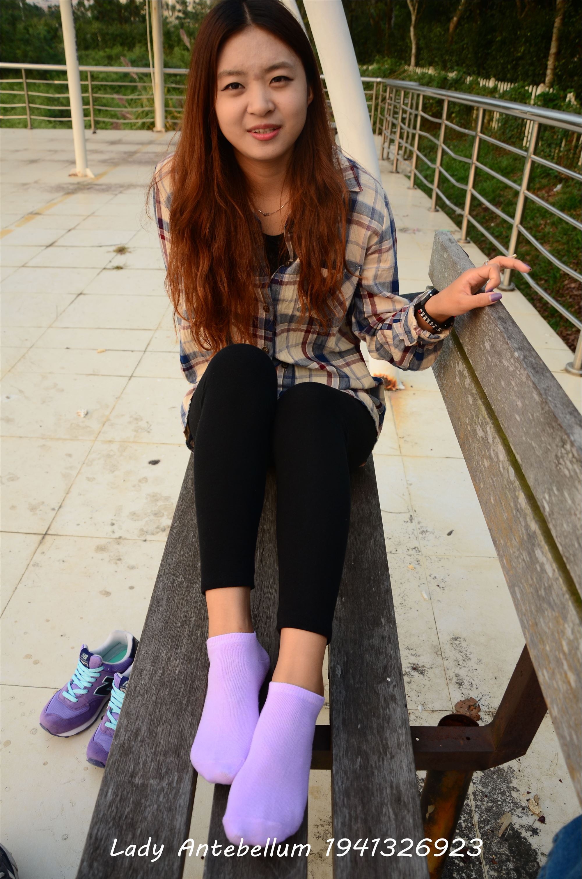 [战前女神] 恋足美腿棉袜女神级摄影套图 021