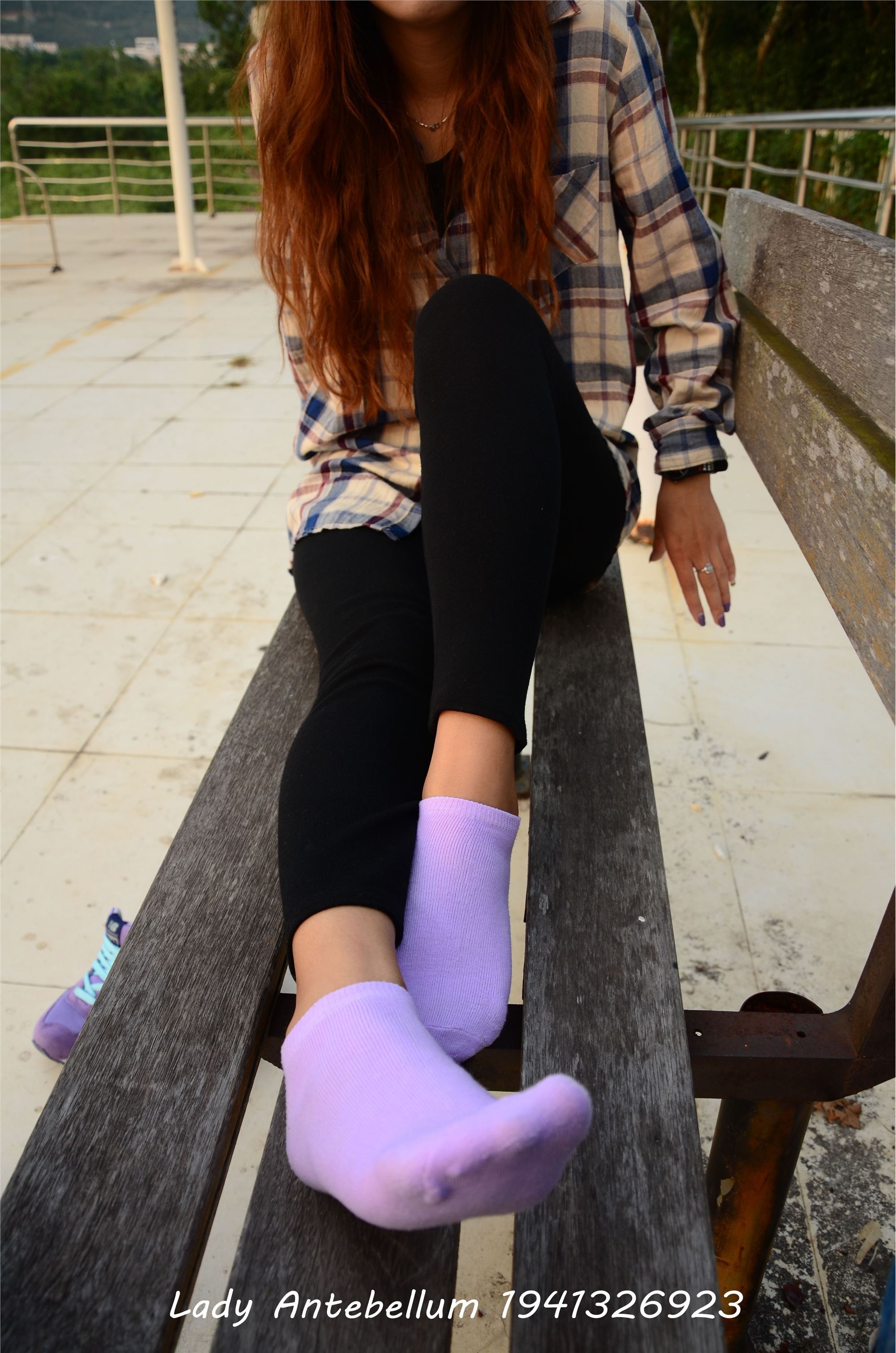 [战前女神] 恋足美腿棉袜女神级摄影套图 021