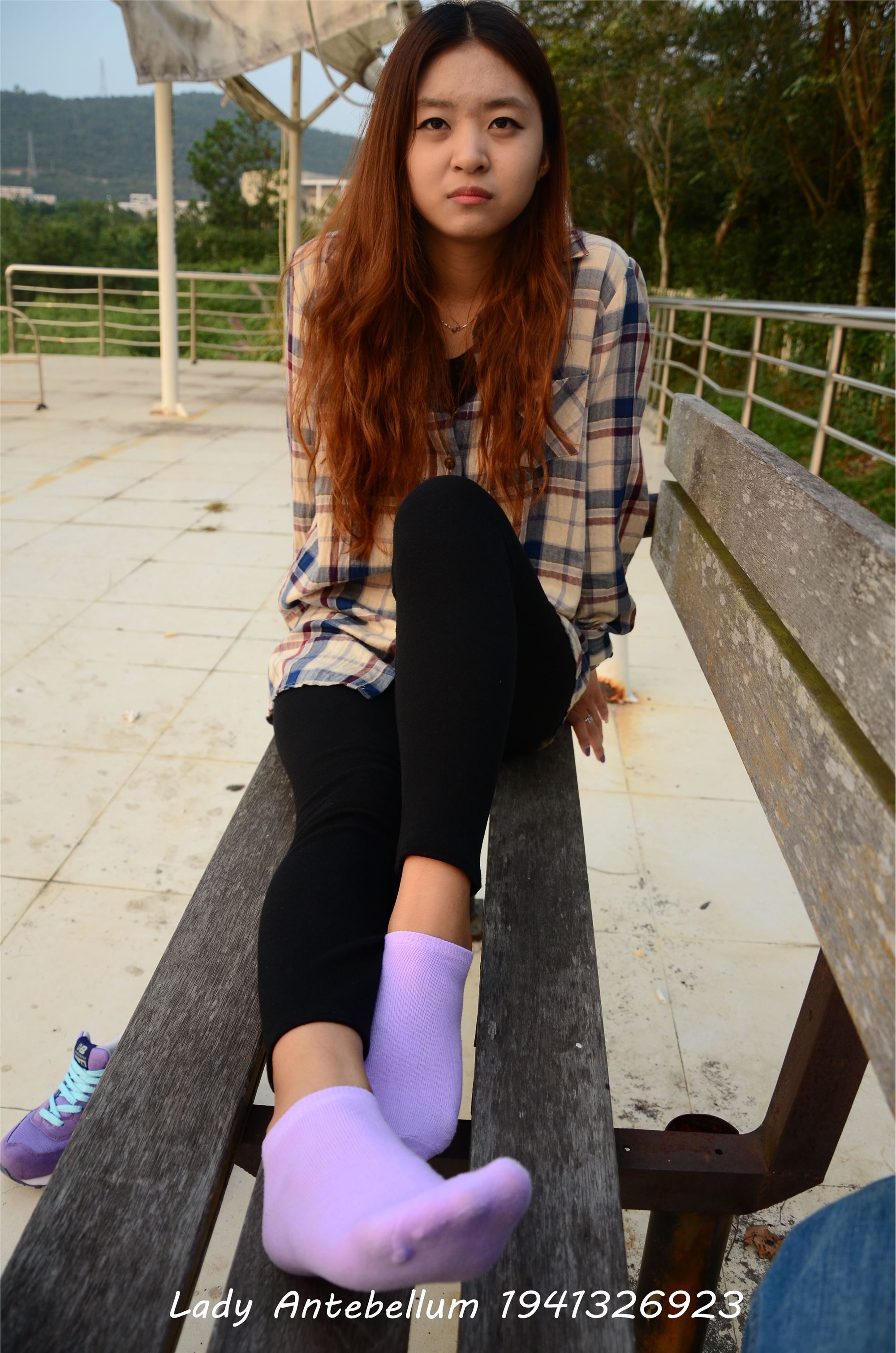 [战前女神] 恋足美腿棉袜女神级摄影套图 021