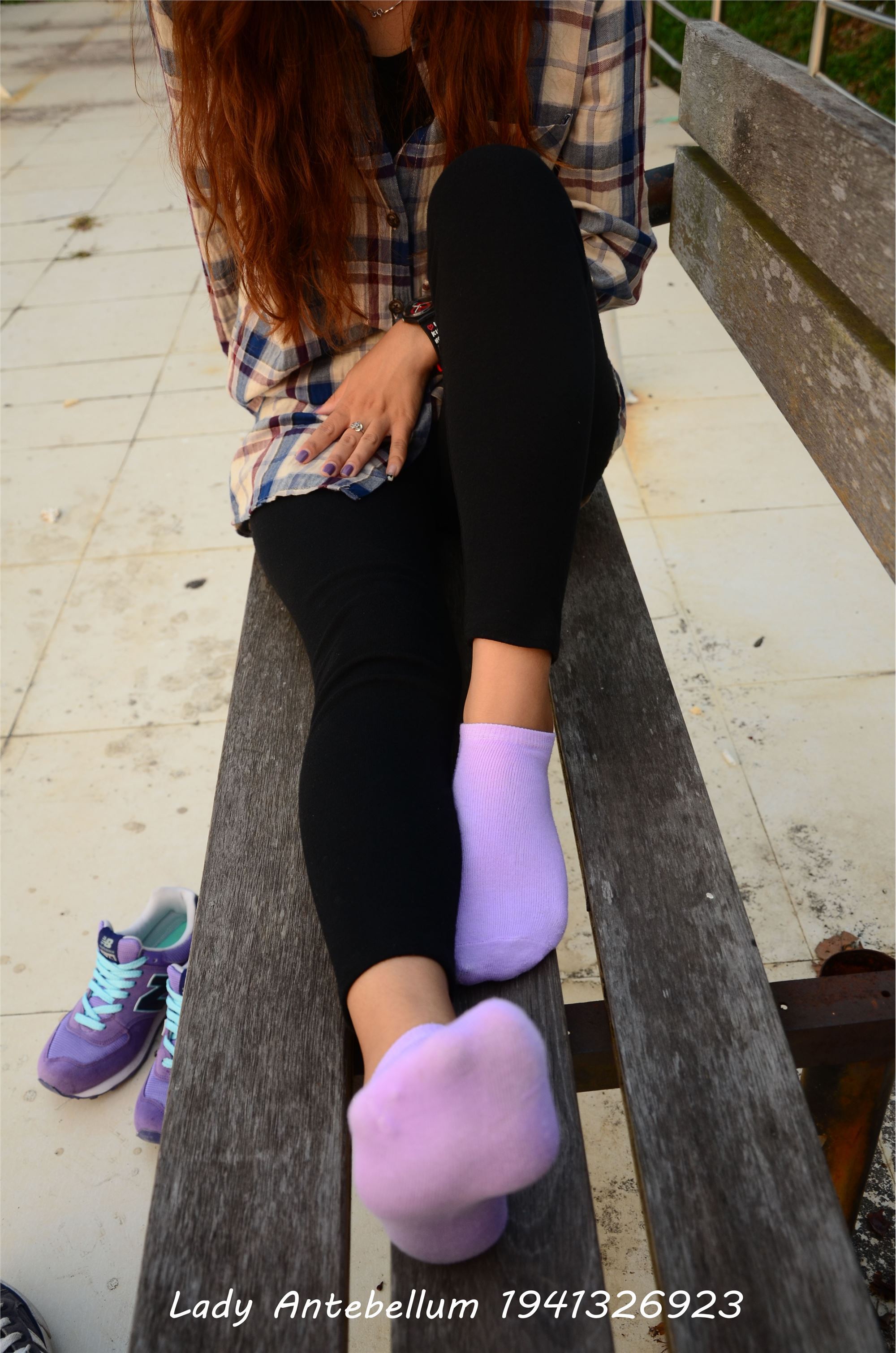 [战前女神] 恋足美腿棉袜女神级摄影套图 021