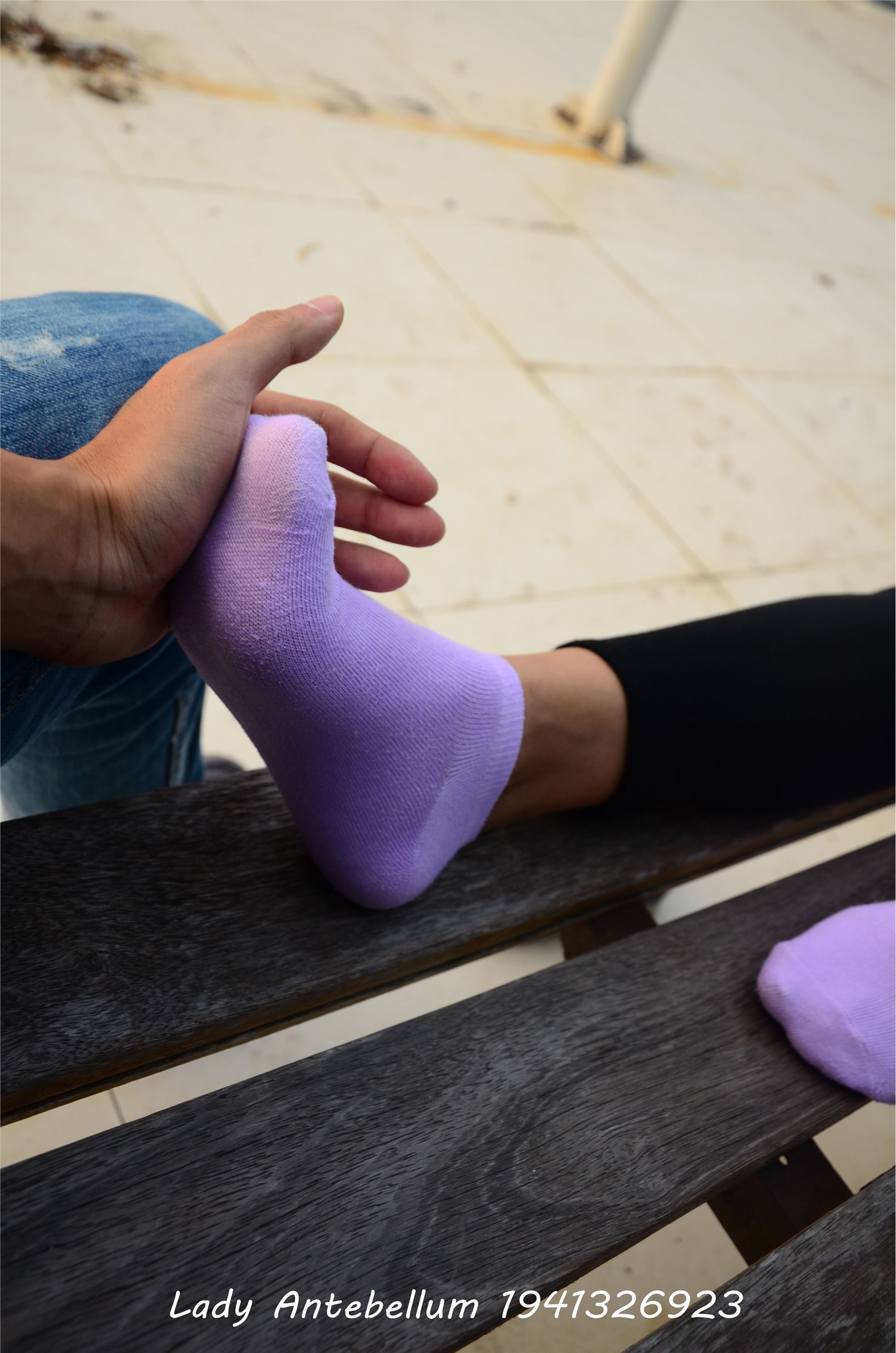 [战前女神] 恋足美腿棉袜女神级摄影套图 021