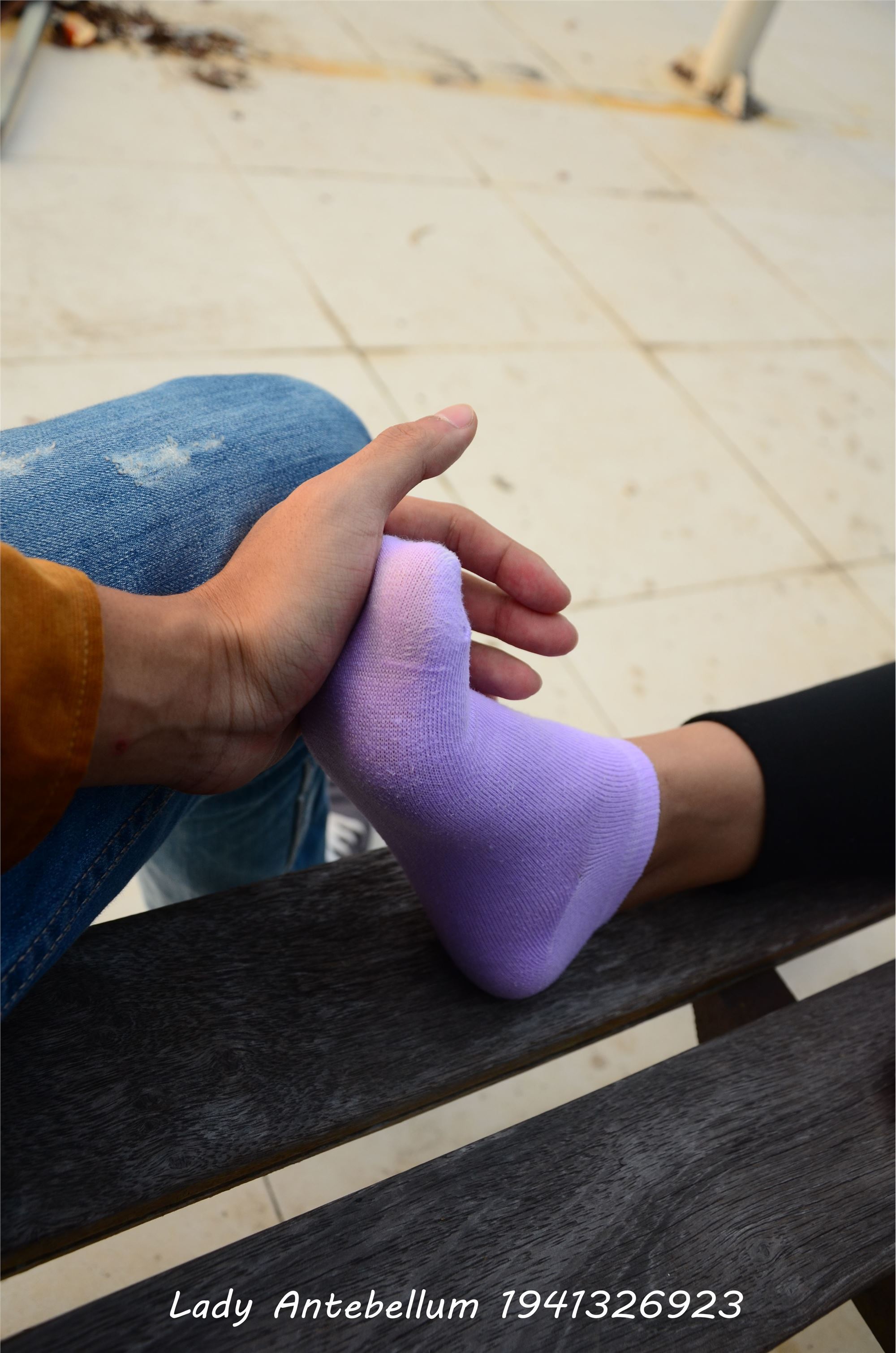 [战前女神] 恋足美腿棉袜女神级摄影套图 021