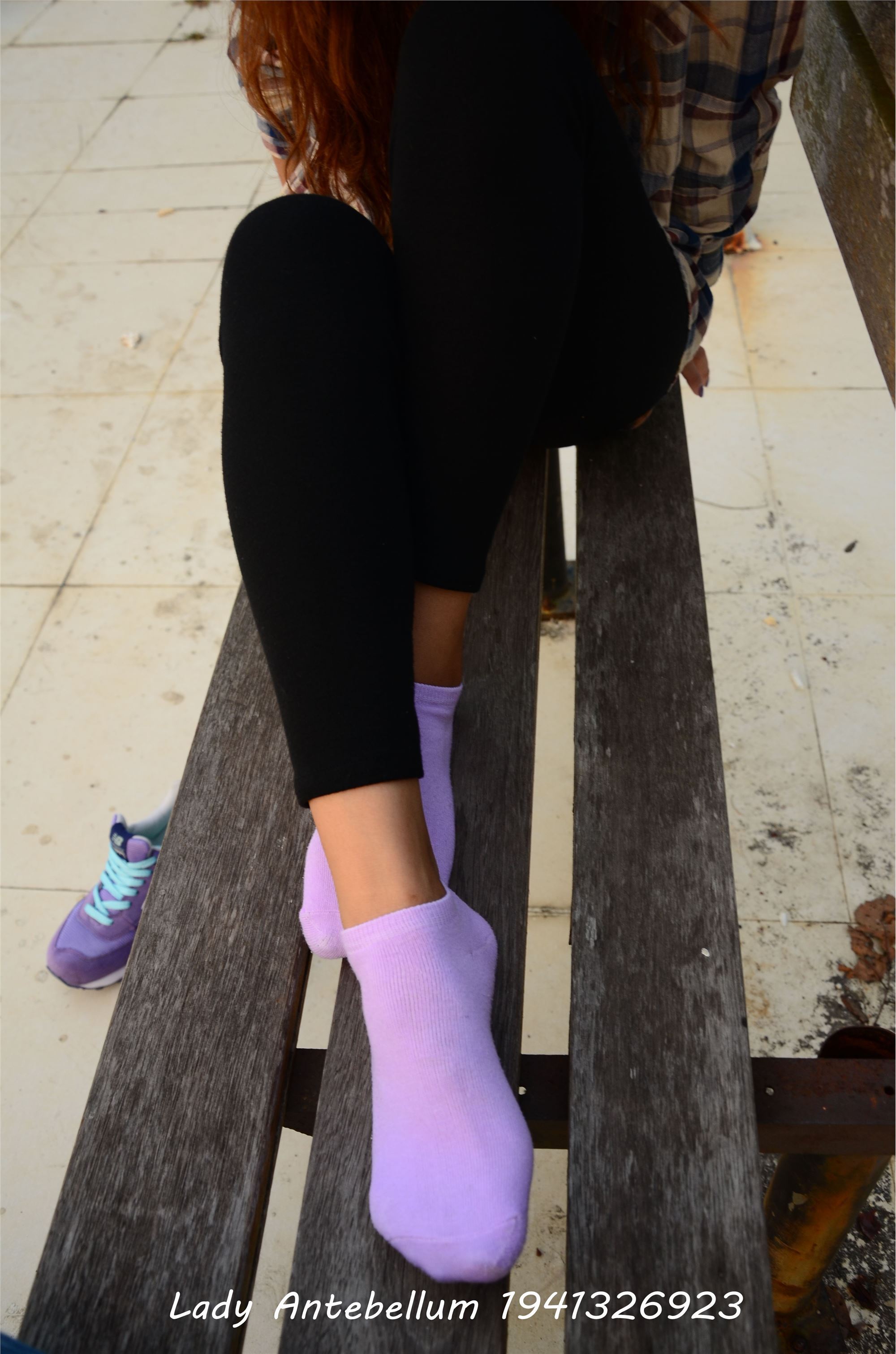 [战前女神] 恋足美腿棉袜女神级摄影套图 021