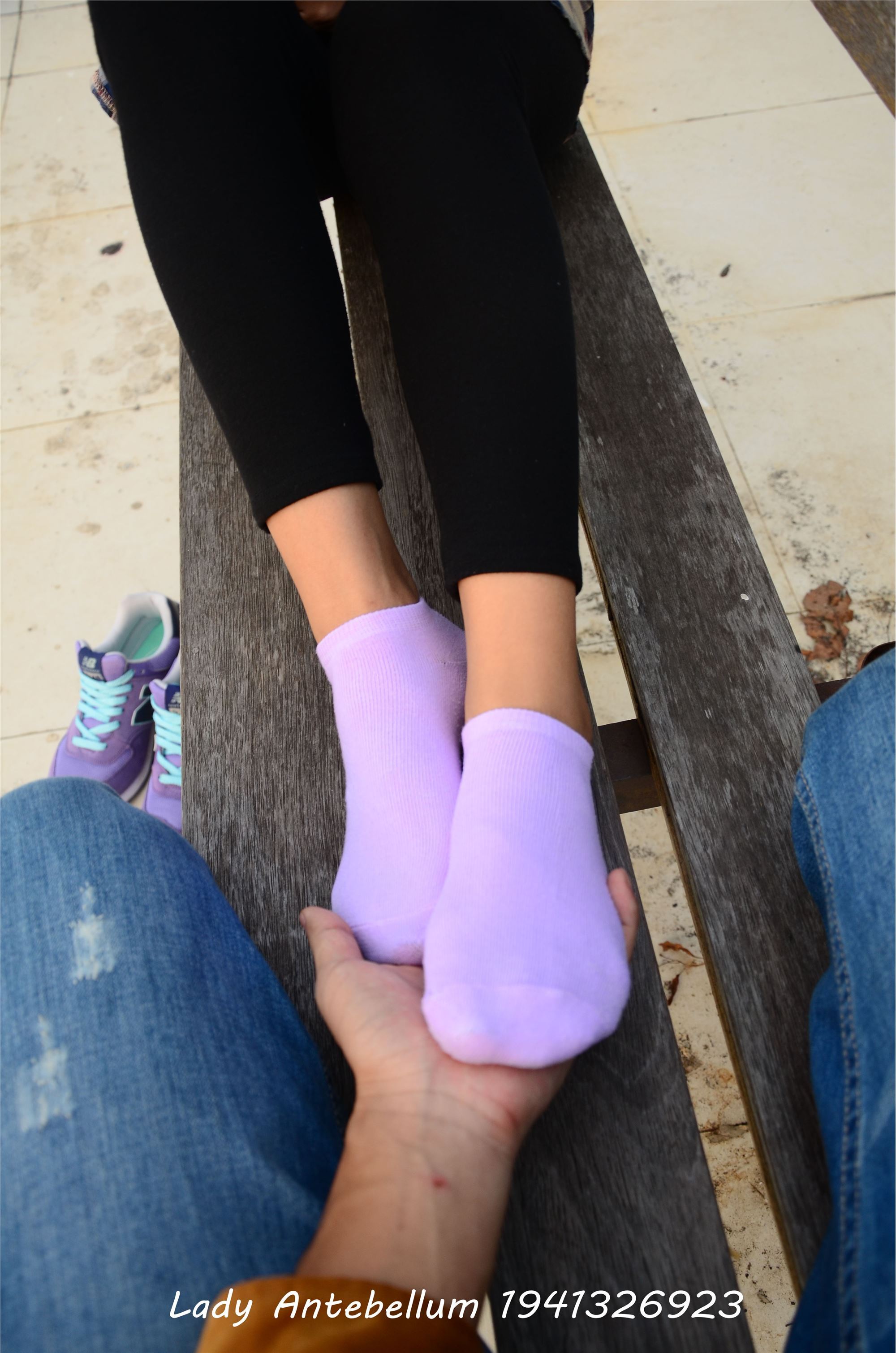 [战前女神] 恋足美腿棉袜女神级摄影套图 021