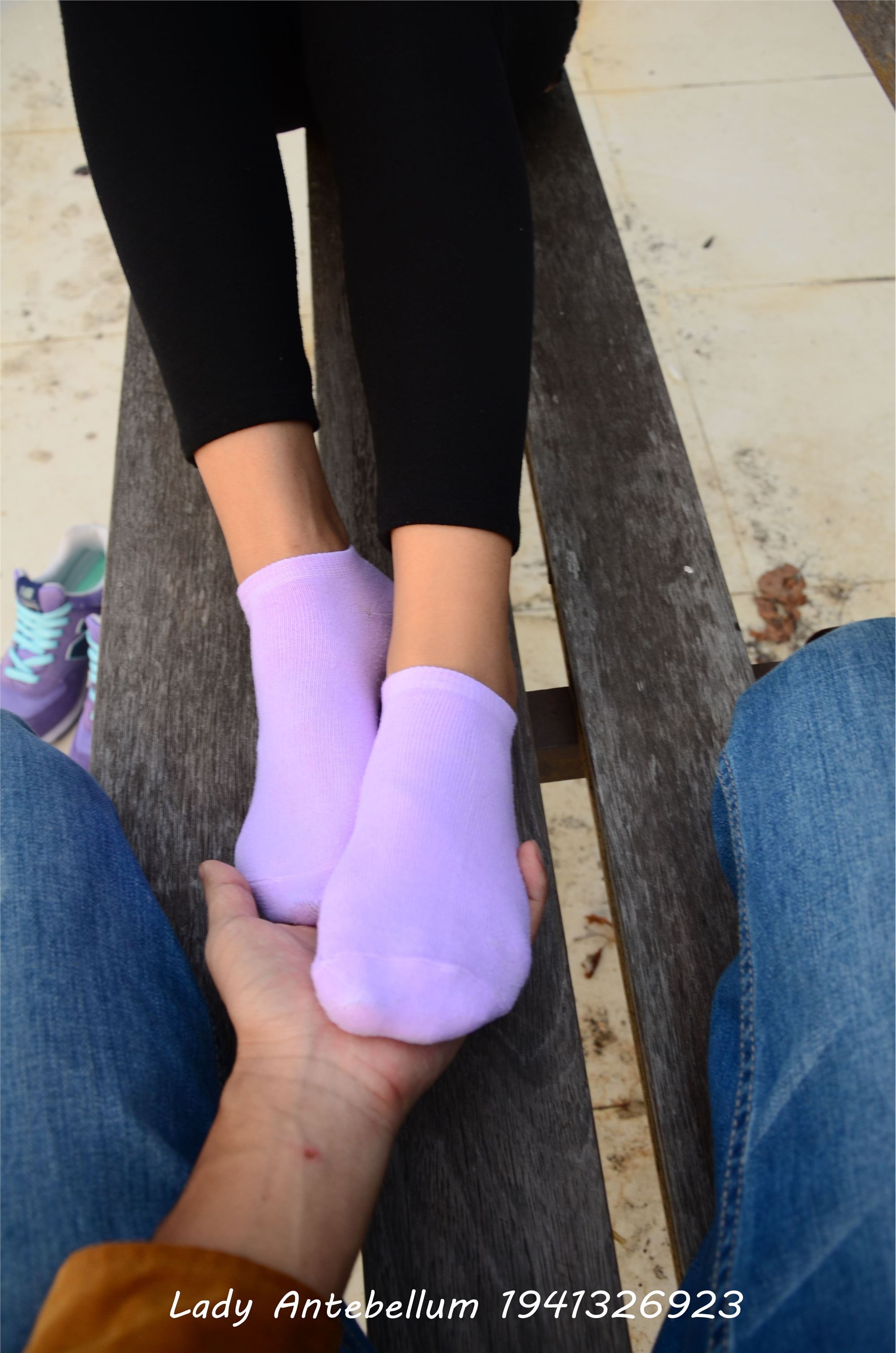 [战前女神] 恋足美腿棉袜女神级摄影套图 021