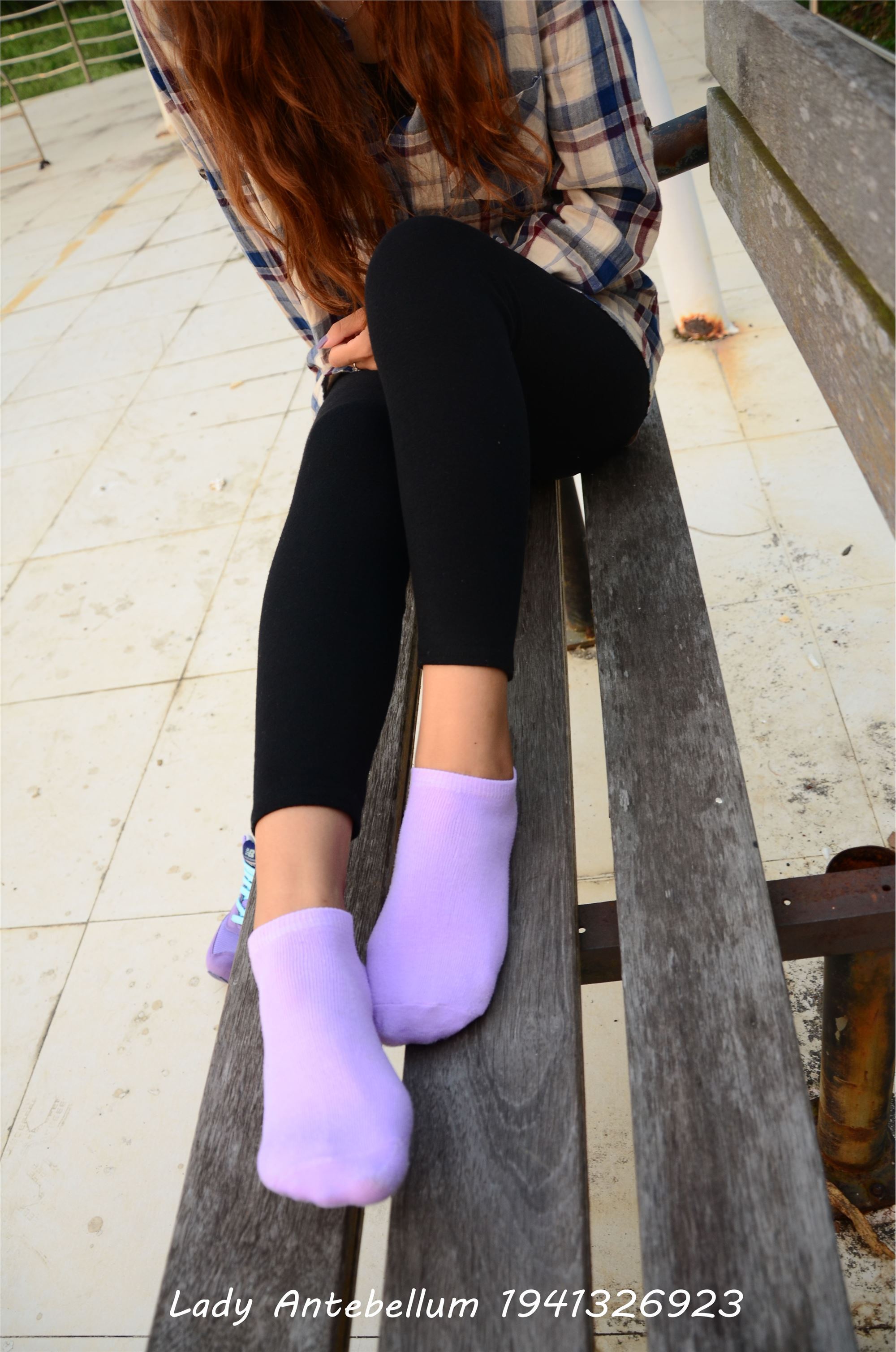 [战前女神] 恋足美腿棉袜女神级摄影套图 021