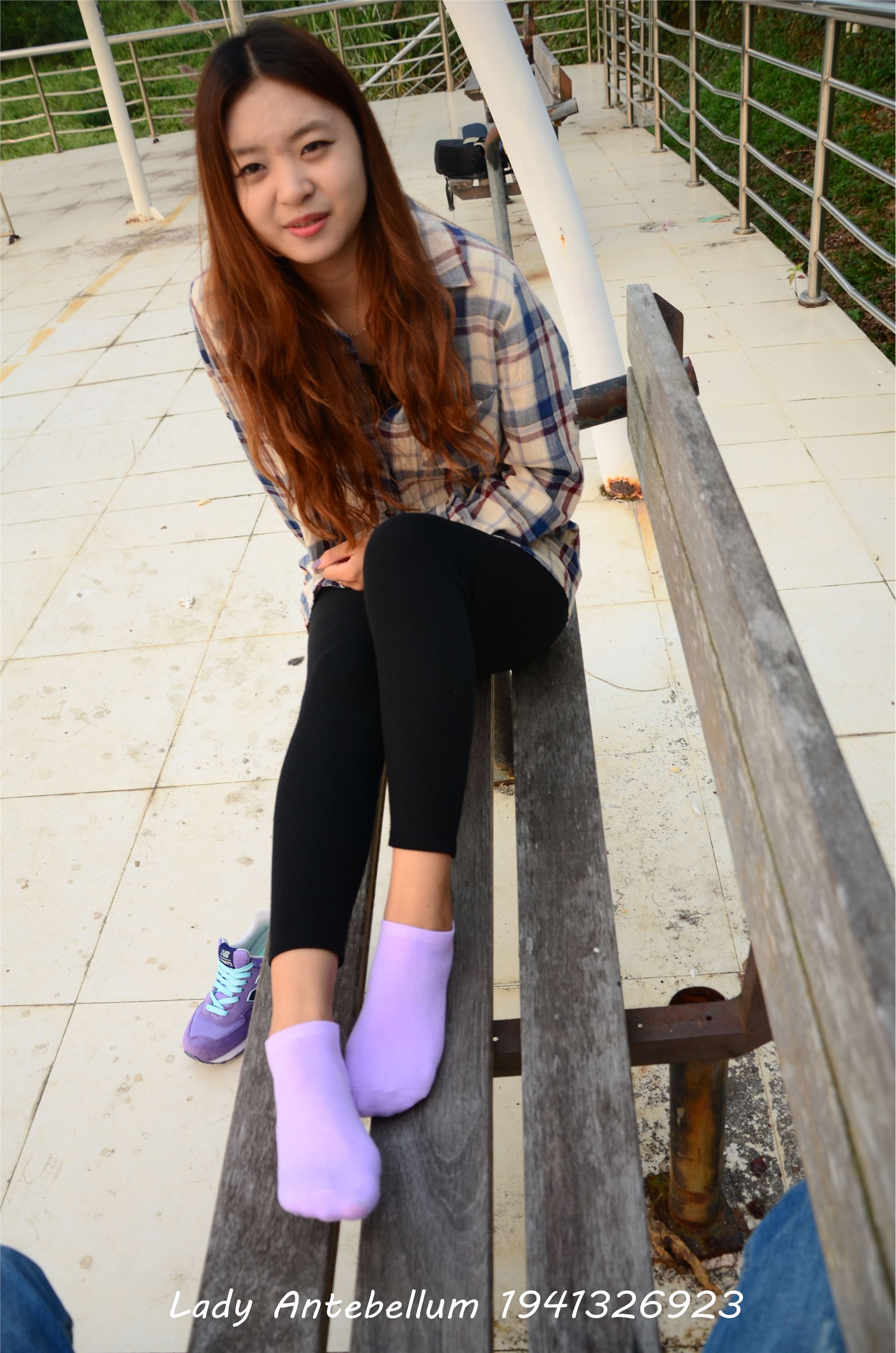 [战前女神] 恋足美腿棉袜女神级摄影套图 021