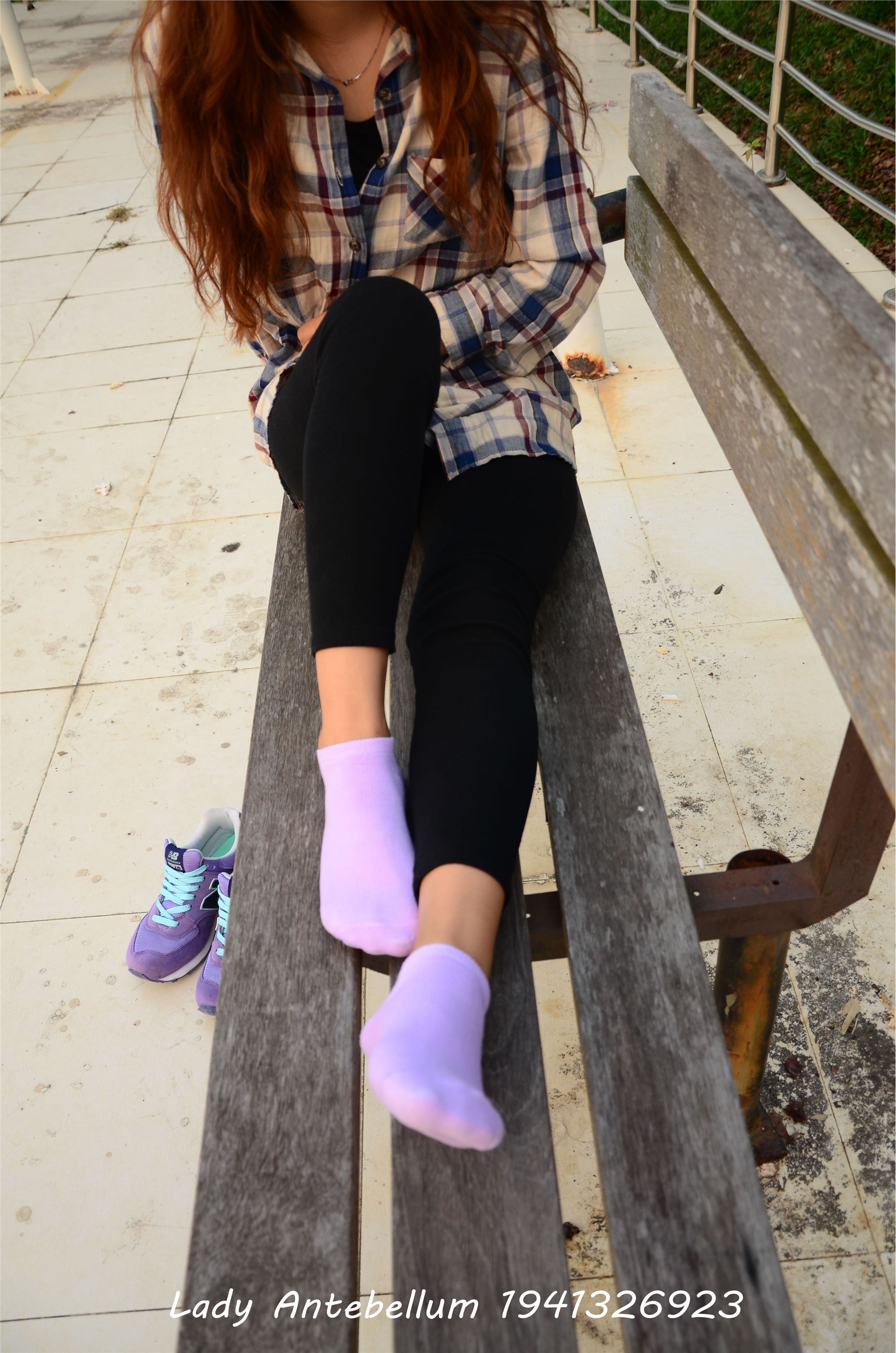 [战前女神] 恋足美腿棉袜女神级摄影套图 021