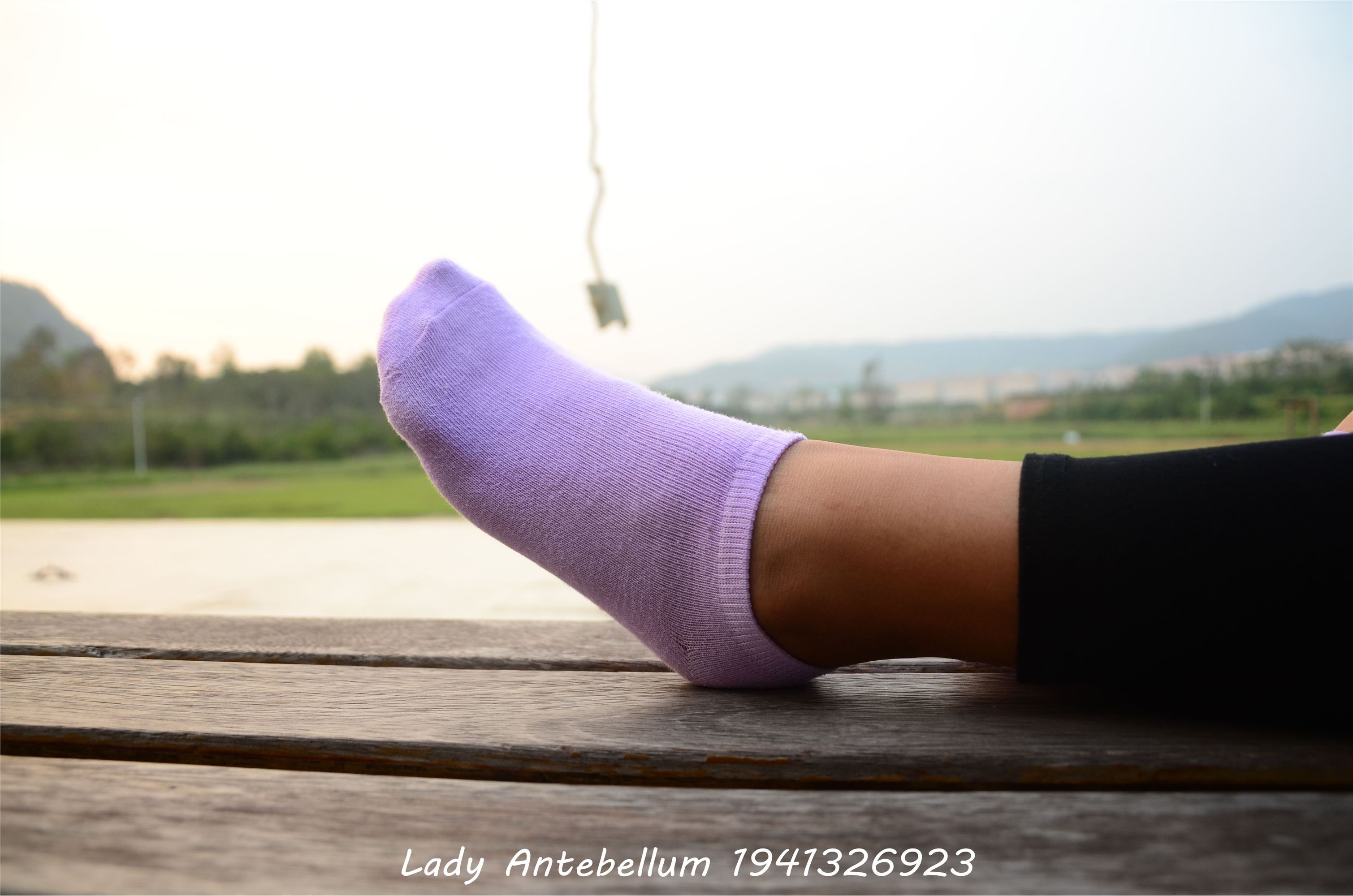 [战前女神] 恋足美腿棉袜女神级摄影套图 021