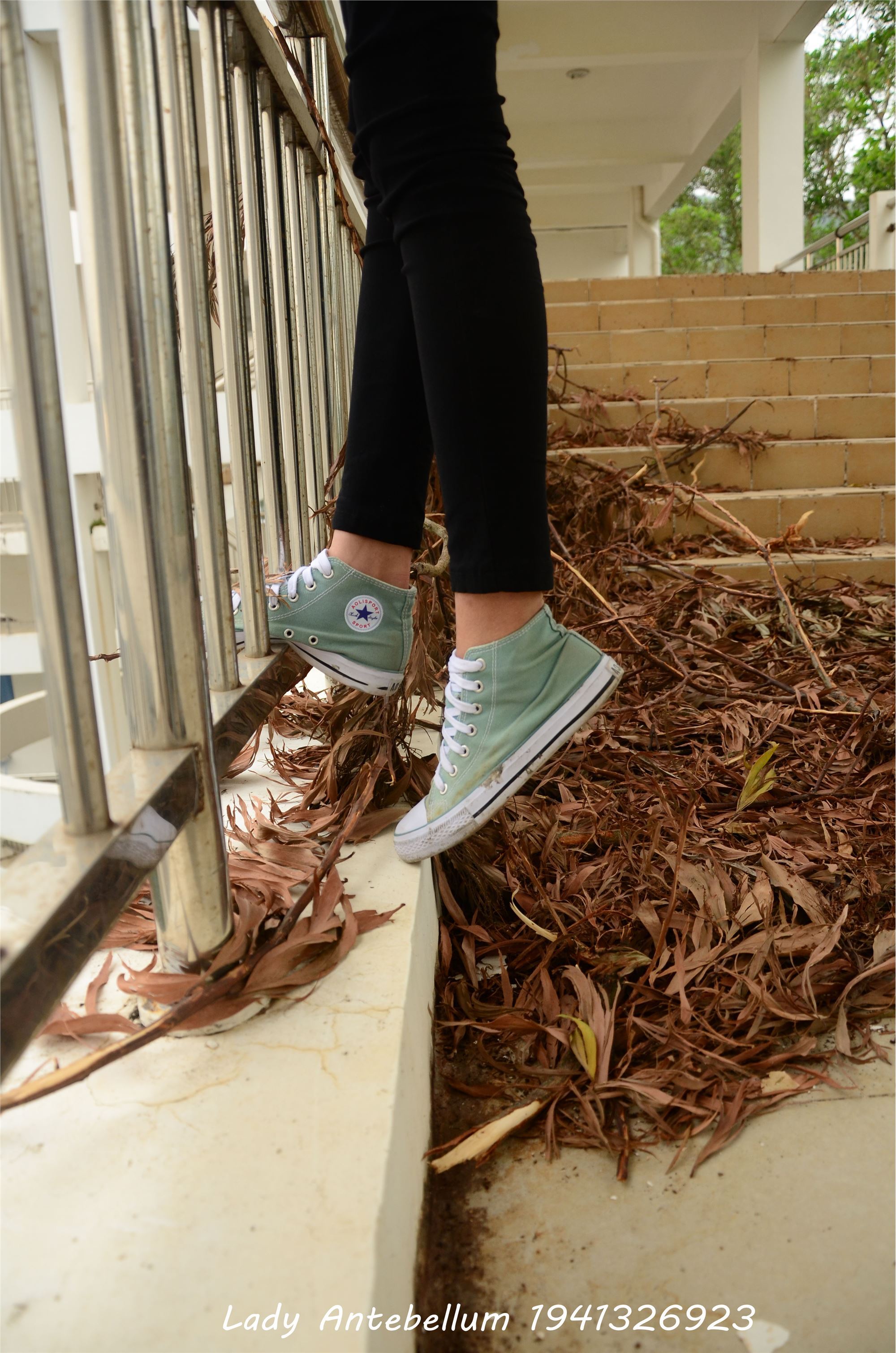 [战前女神] 恋足美腿棉袜女神级摄影套图 022