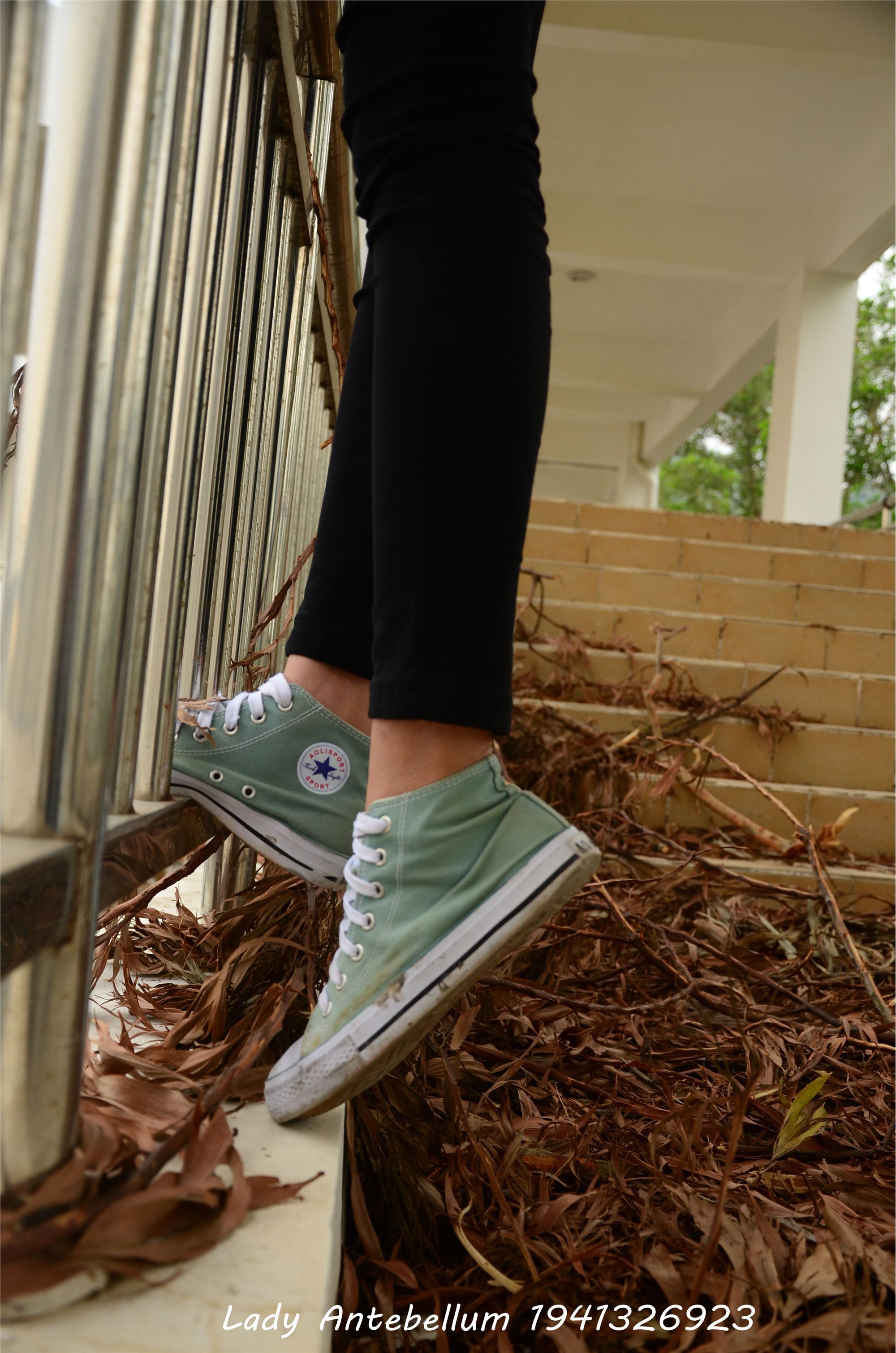 [战前女神] 恋足美腿棉袜女神级摄影套图 022