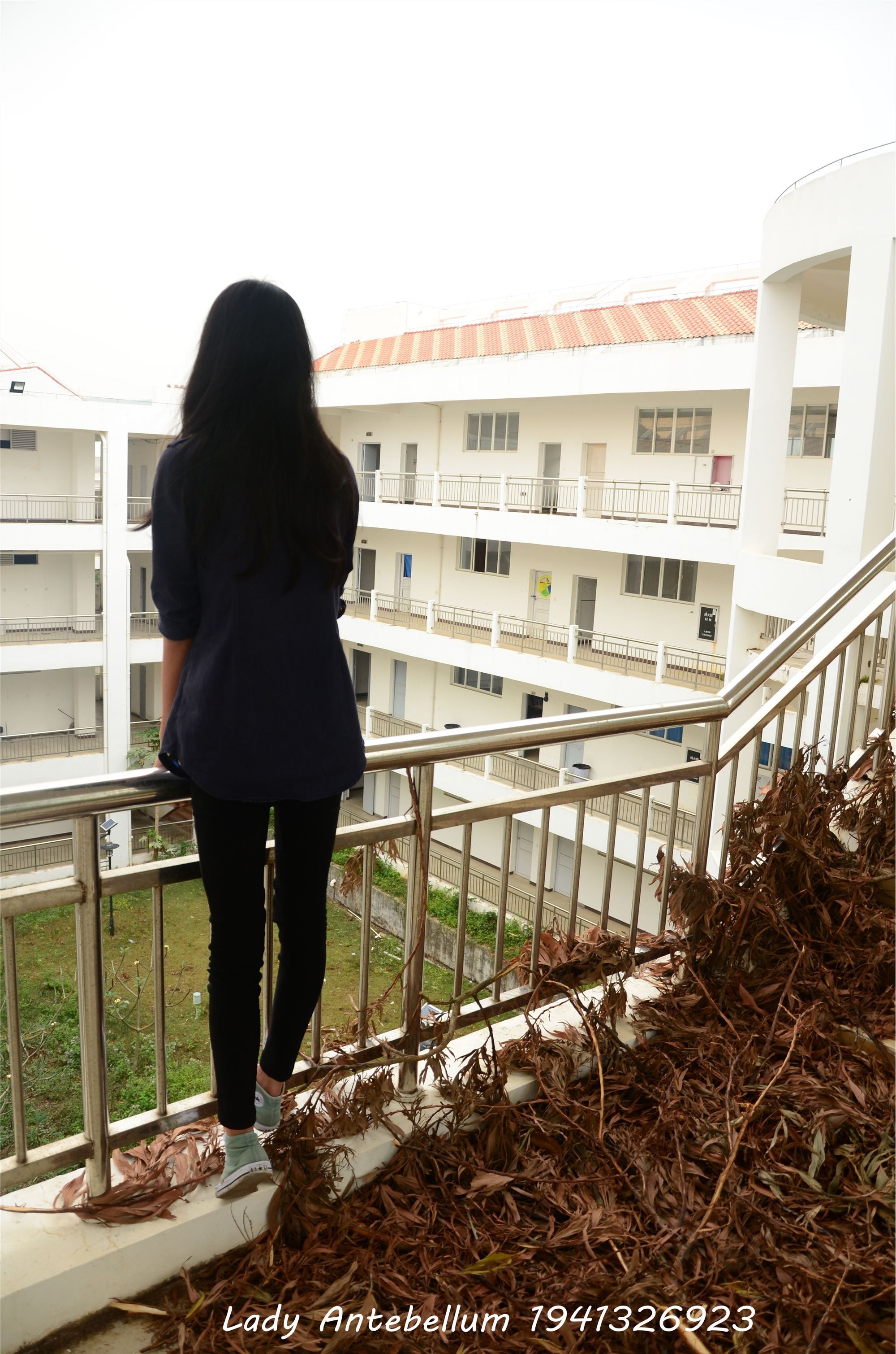 [战前女神] 恋足美腿棉袜女神级摄影套图 022