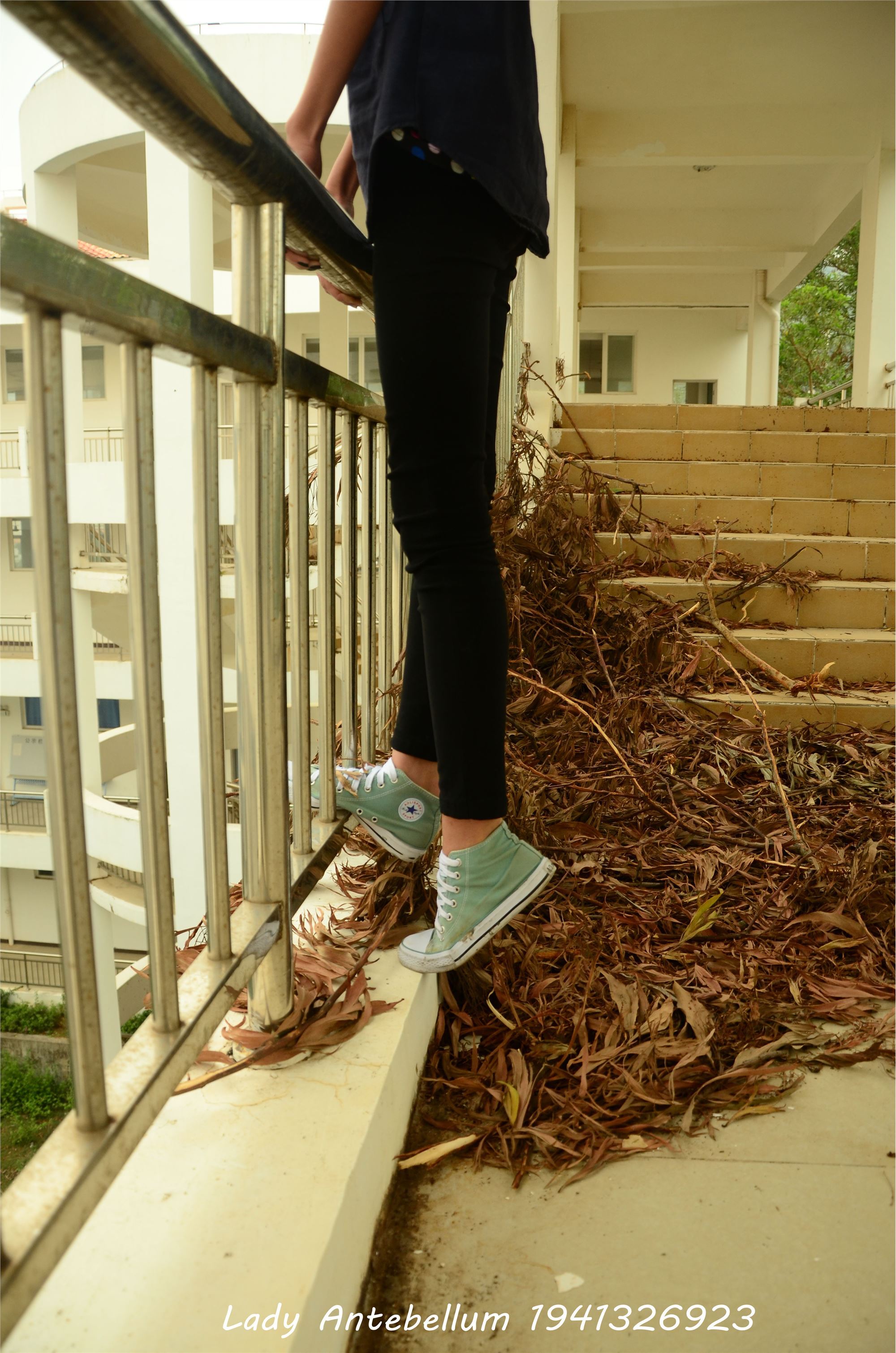 [战前女神] 恋足美腿棉袜女神级摄影套图 022