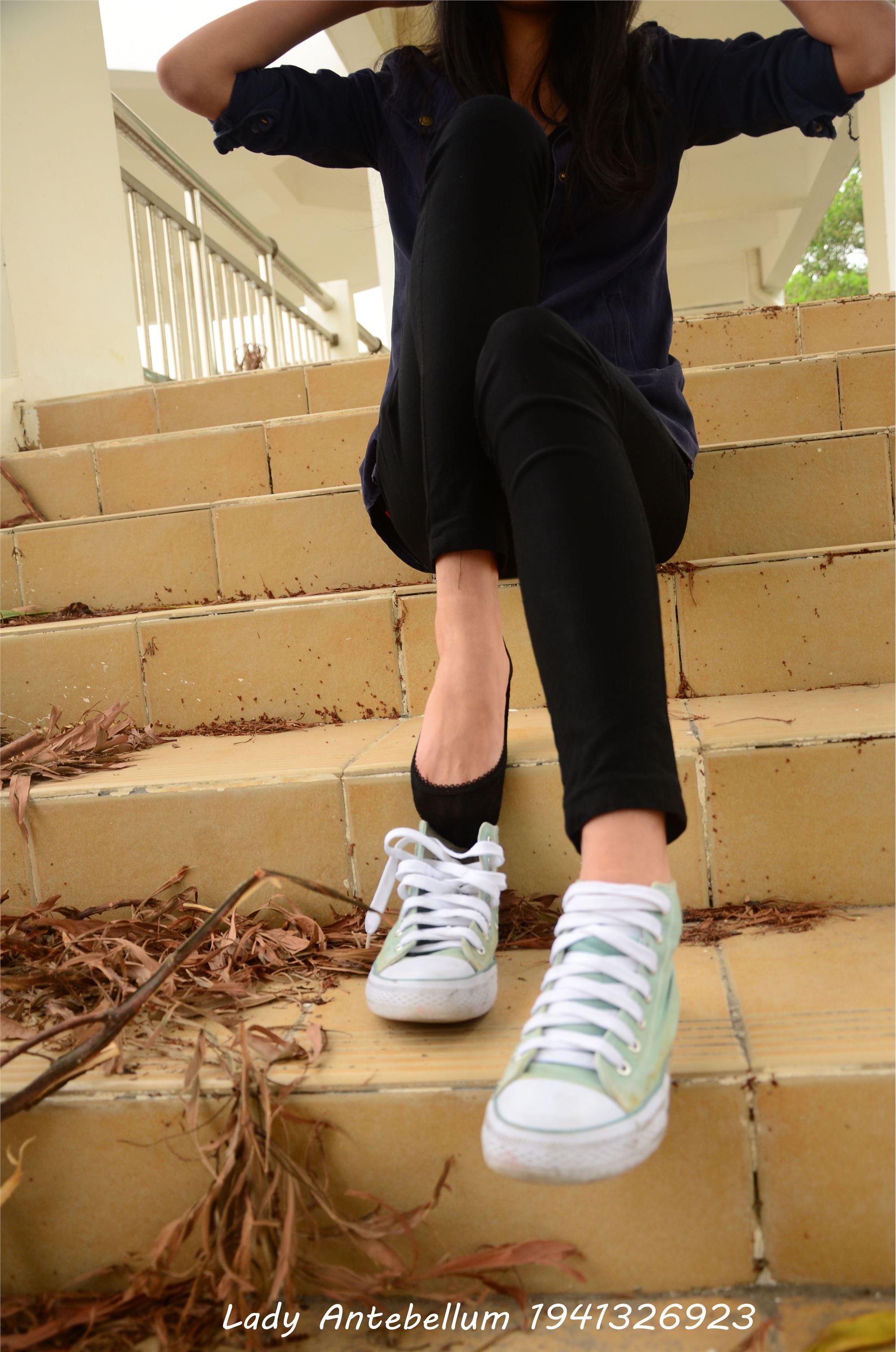 [战前女神] 恋足美腿棉袜女神级摄影套图 022