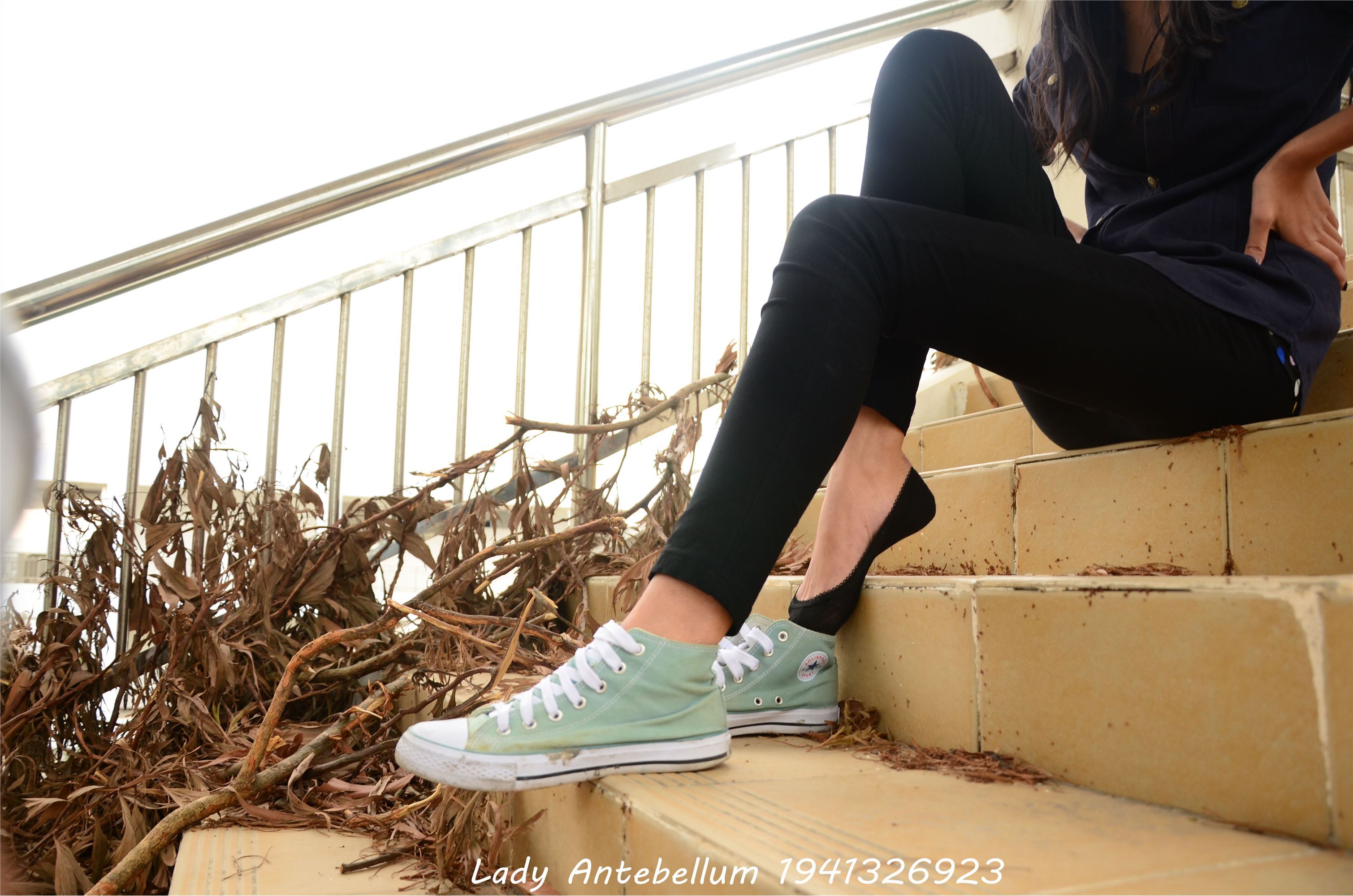 [战前女神] 恋足美腿棉袜女神级摄影套图 022