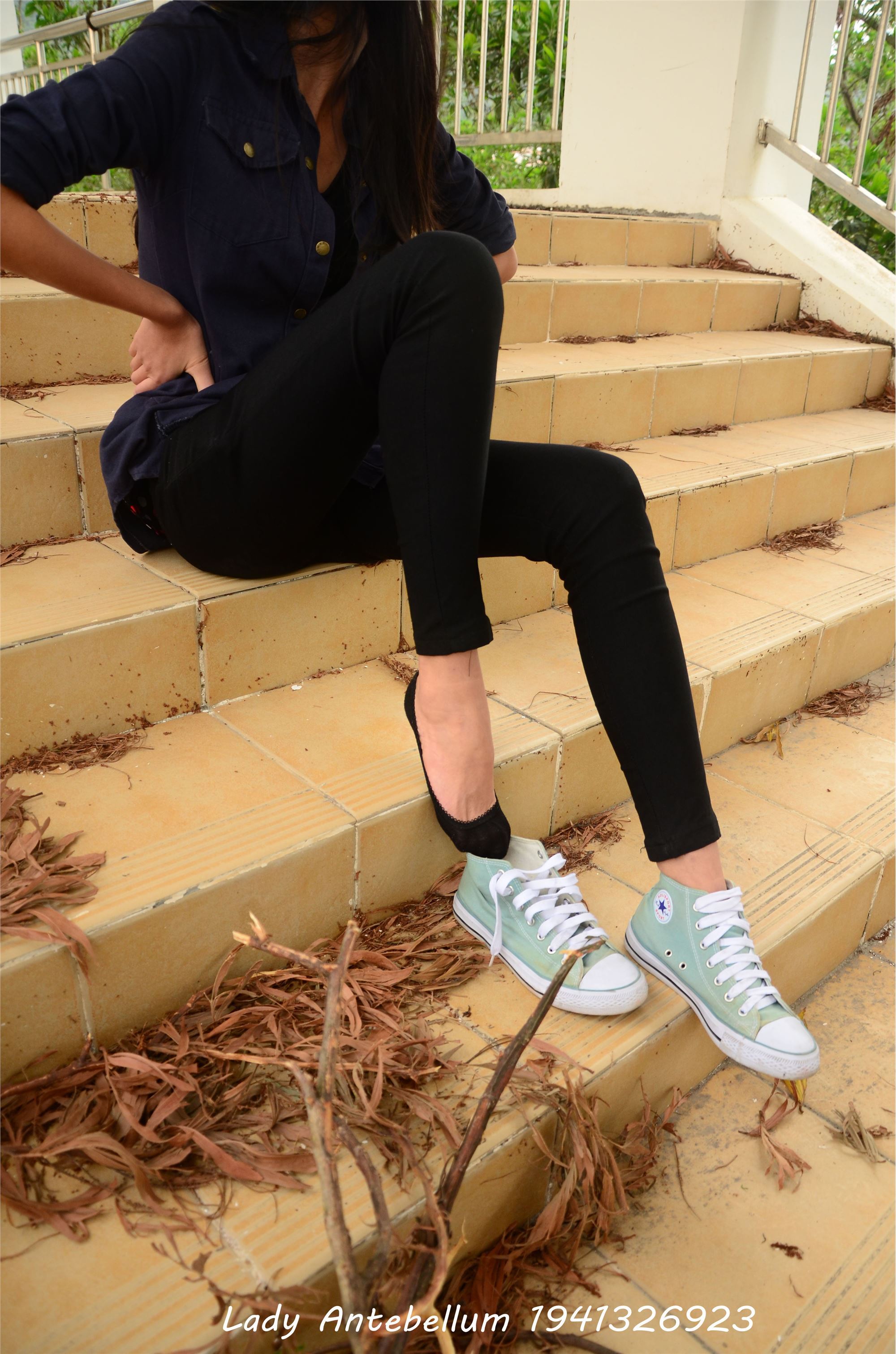 [战前女神] 恋足美腿棉袜女神级摄影套图 022