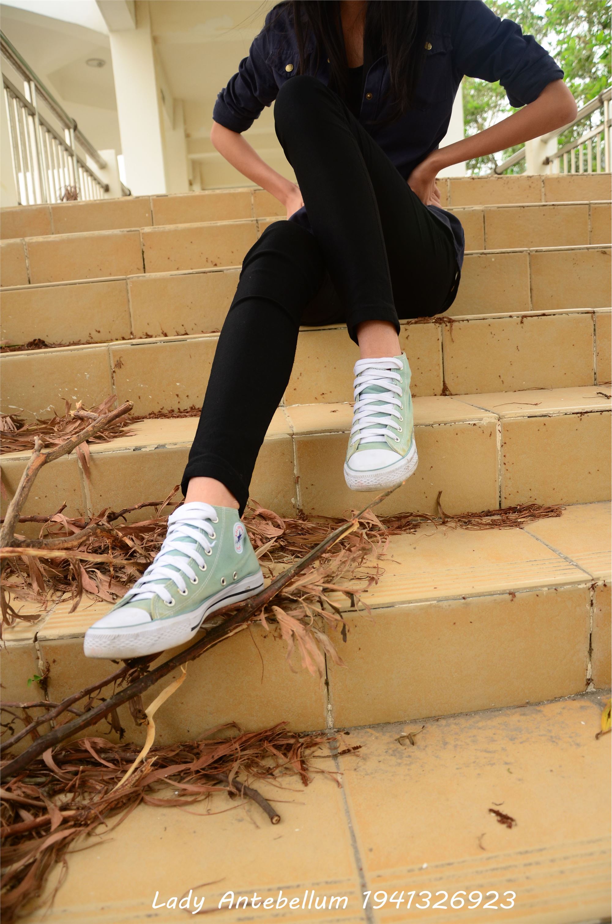 [战前女神] 恋足美腿棉袜女神级摄影套图 022