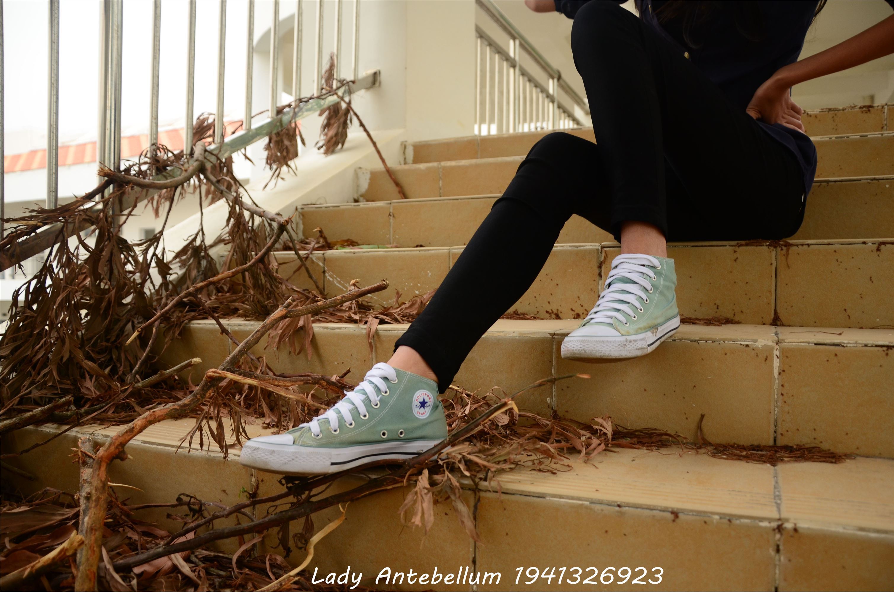 [战前女神] 恋足美腿棉袜女神级摄影套图 022