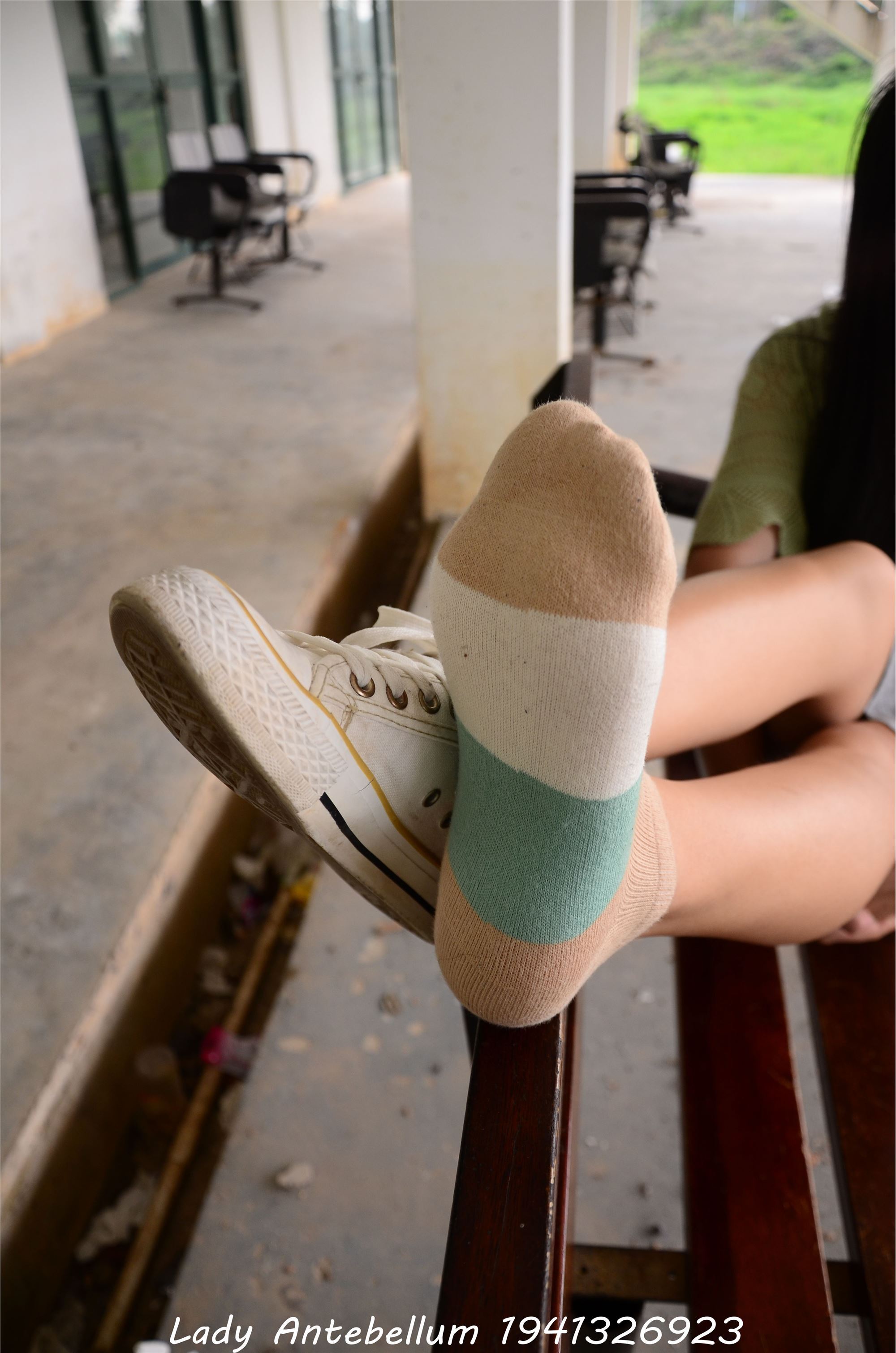 [战前女神] 恋足美腿棉袜女神级摄影套图 023