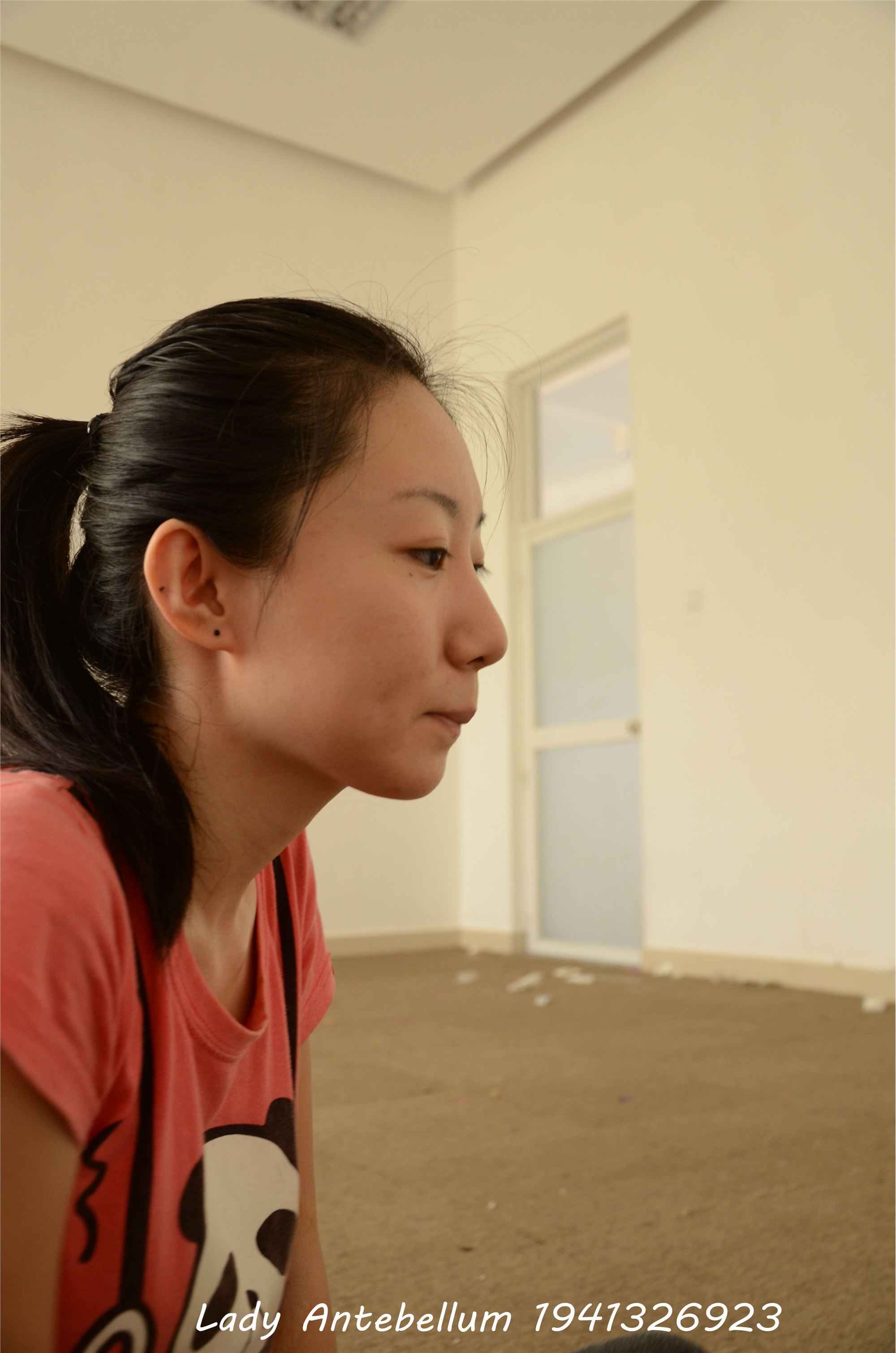 [战前女神] 恋足美腿棉袜女神级摄影套图 024