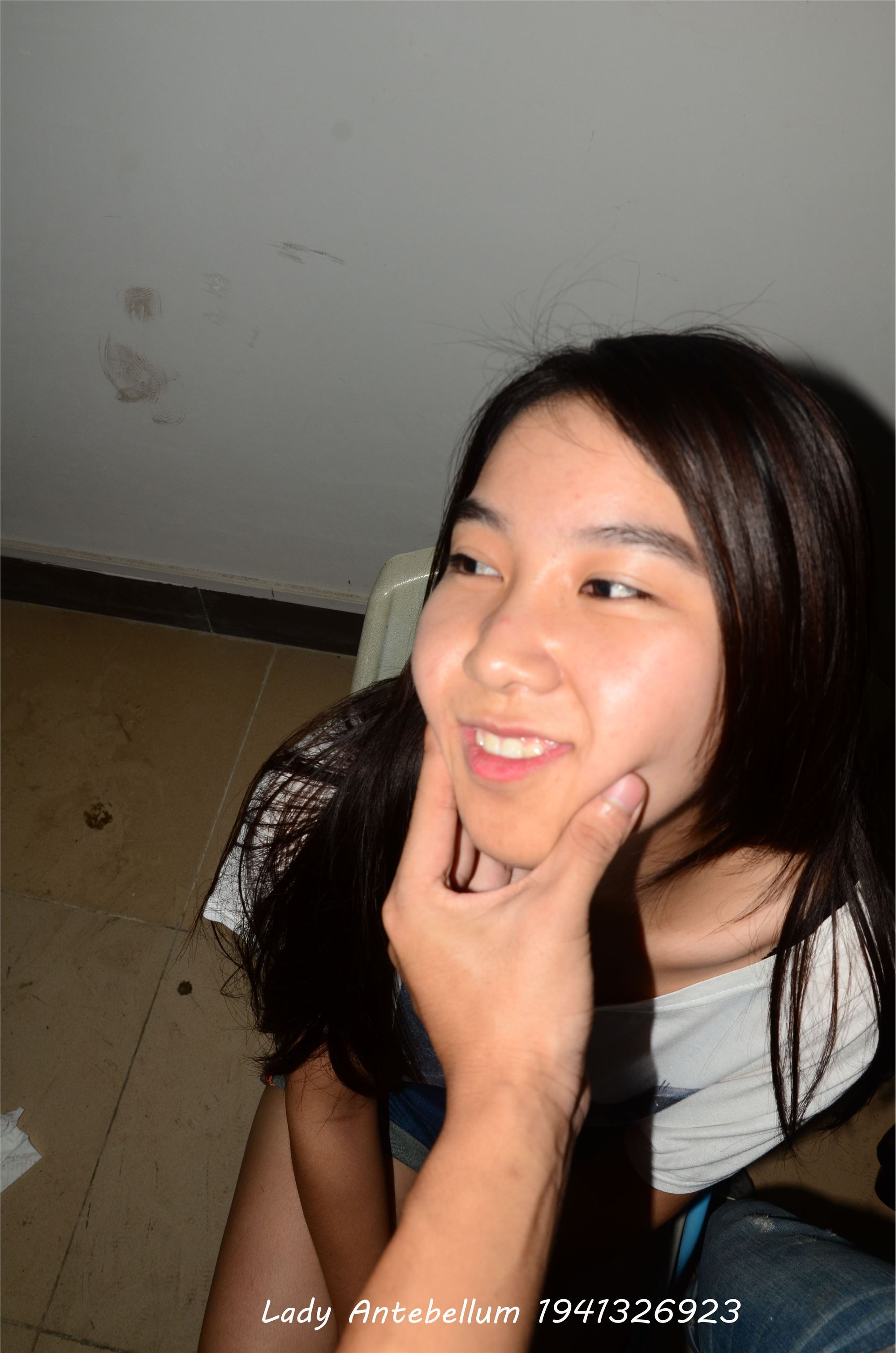 [战前女神] 恋足美腿棉袜女神级摄影套图 025