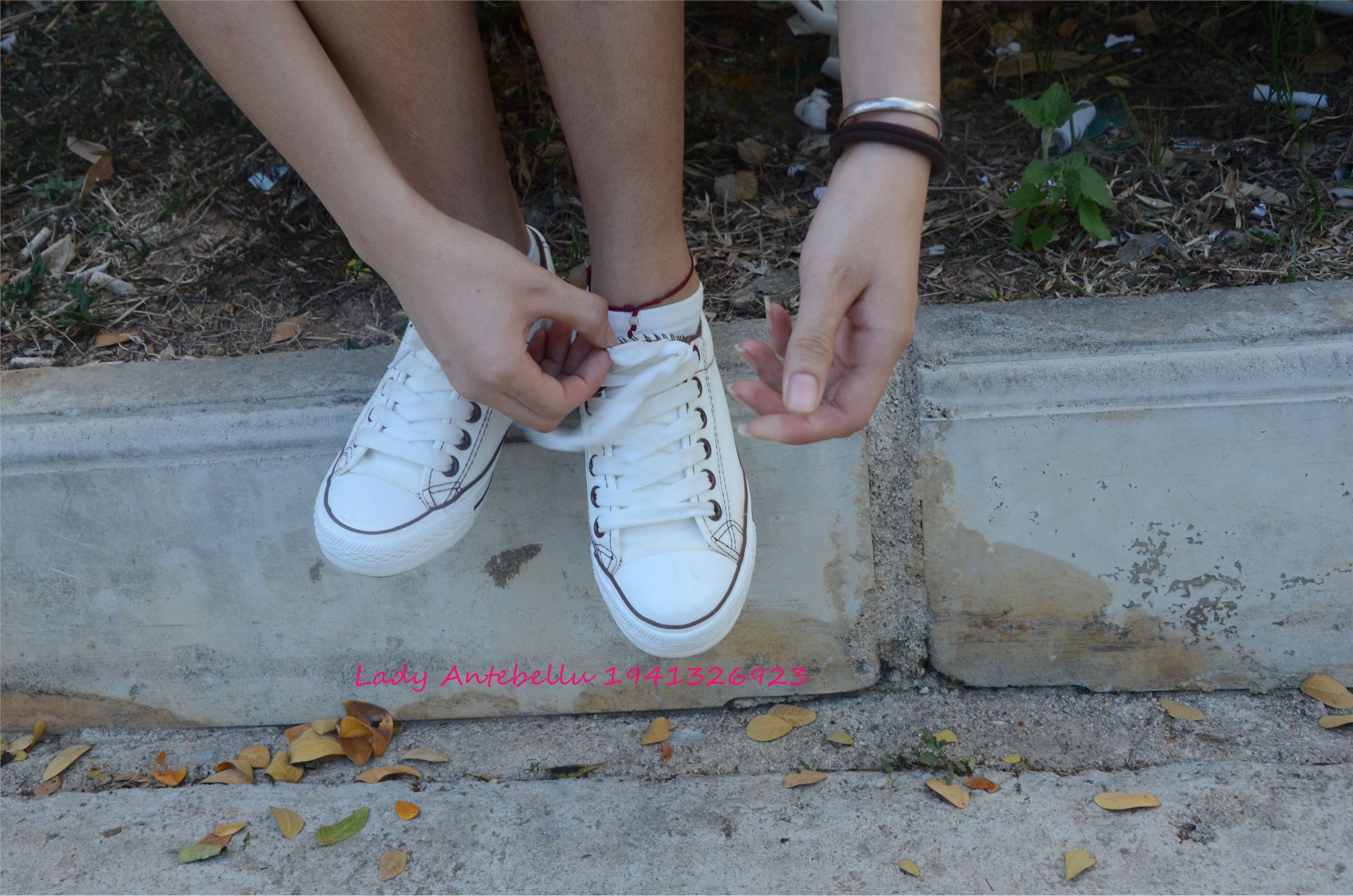 [战前女神] 恋足美腿棉袜女神级摄影套图 026