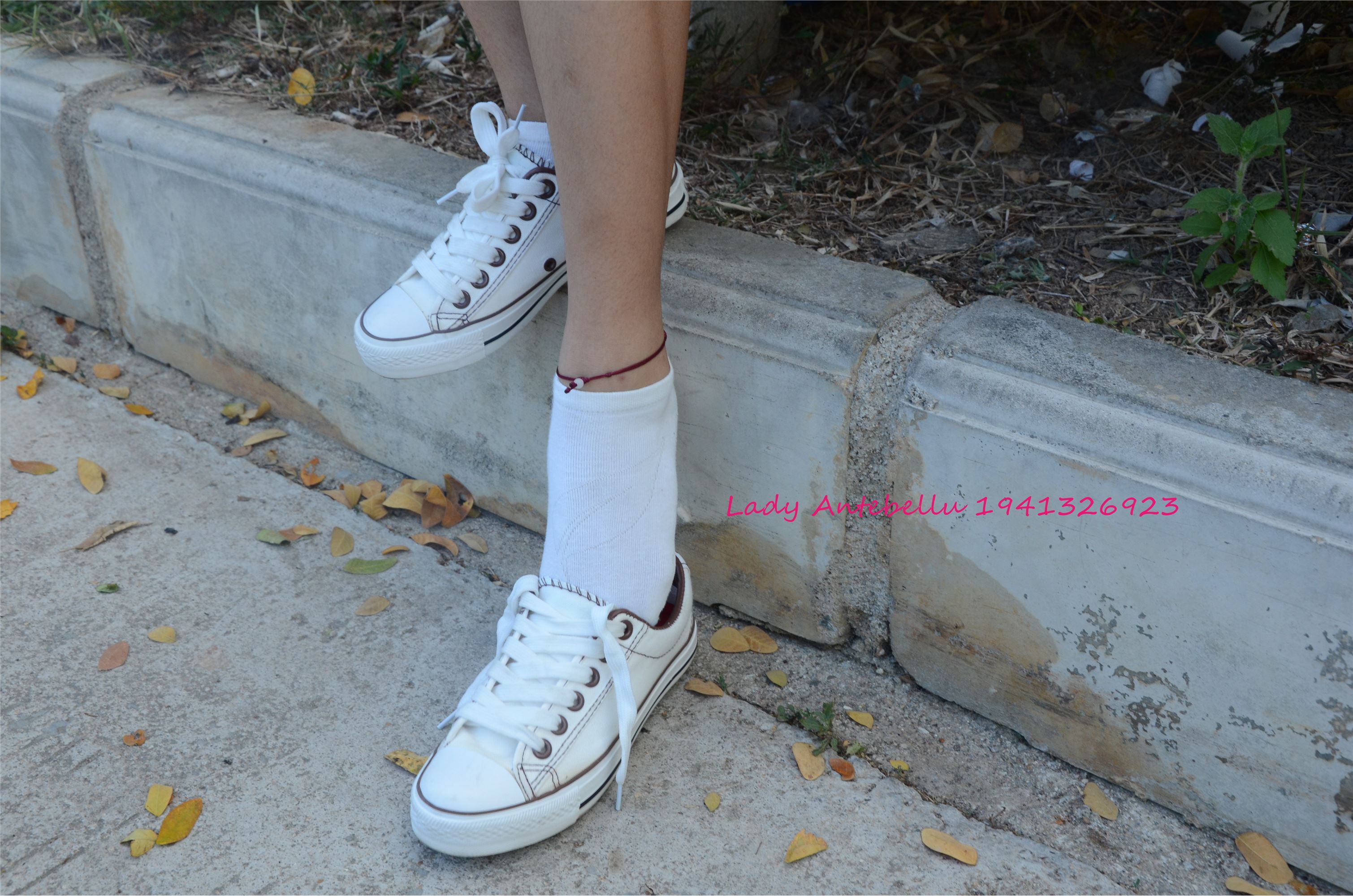 [战前女神] 恋足美腿棉袜女神级摄影套图 026