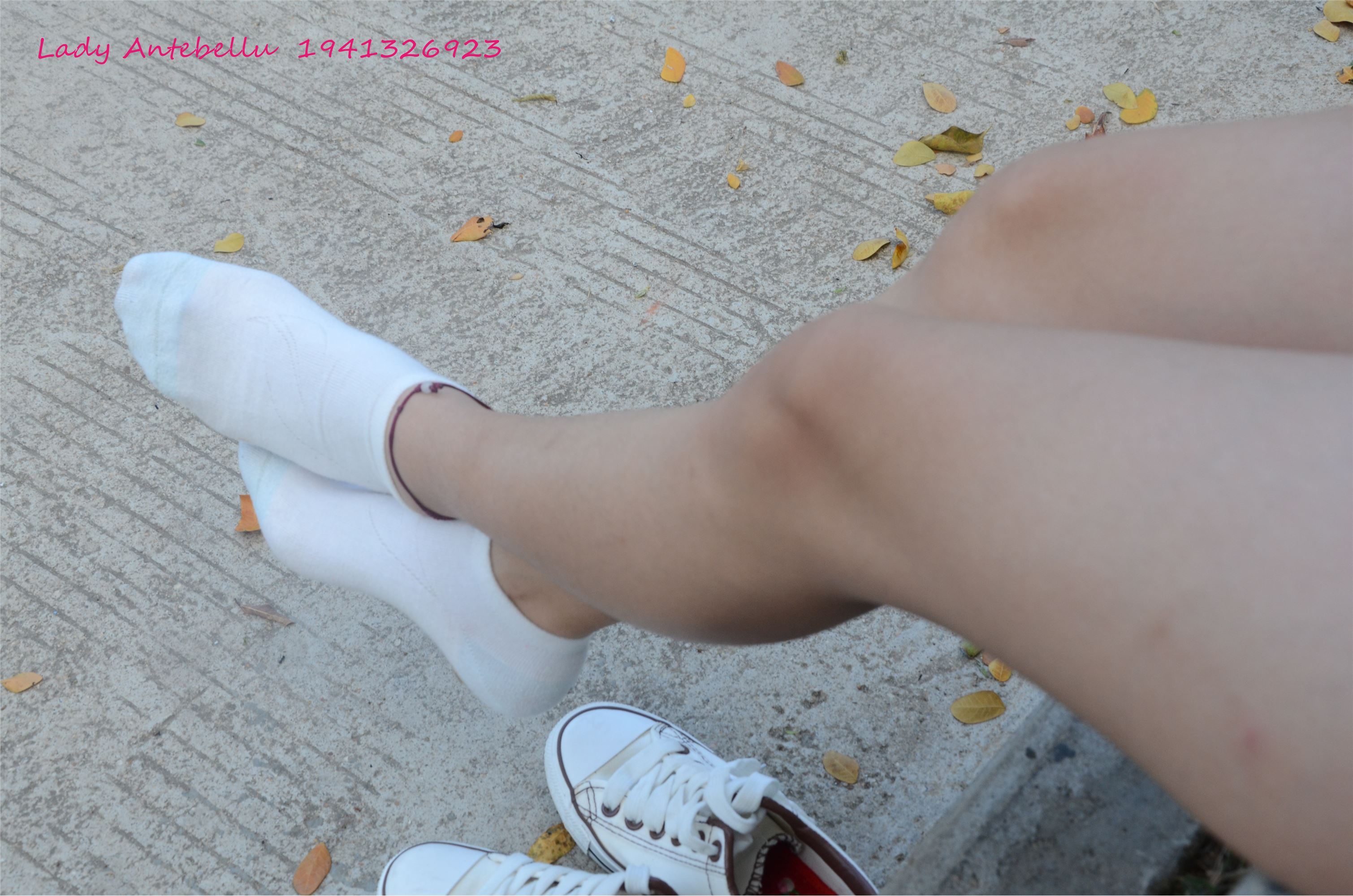 [战前女神] 恋足美腿棉袜女神级摄影套图 026