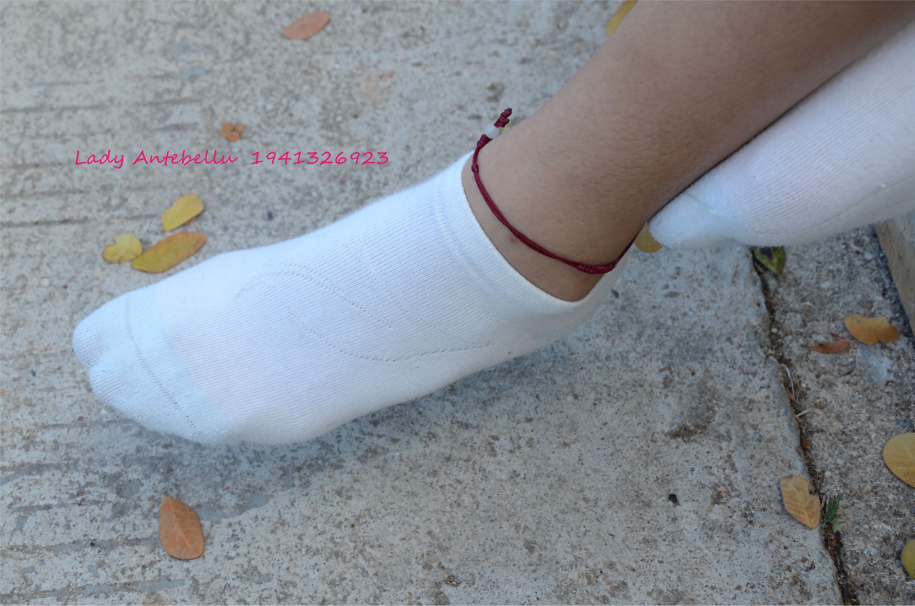 [战前女神] 恋足美腿棉袜女神级摄影套图 026