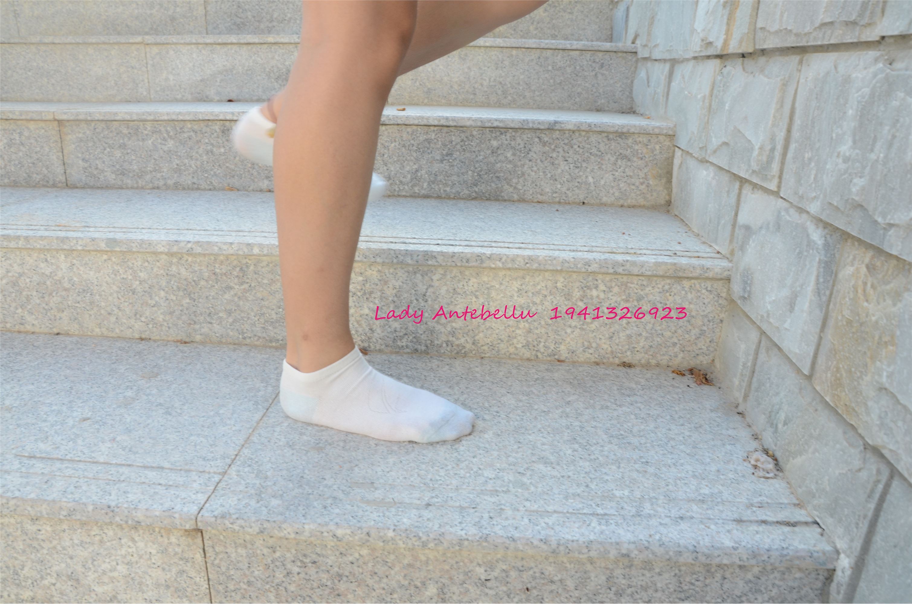 [战前女神] 恋足美腿棉袜女神级摄影套图 026