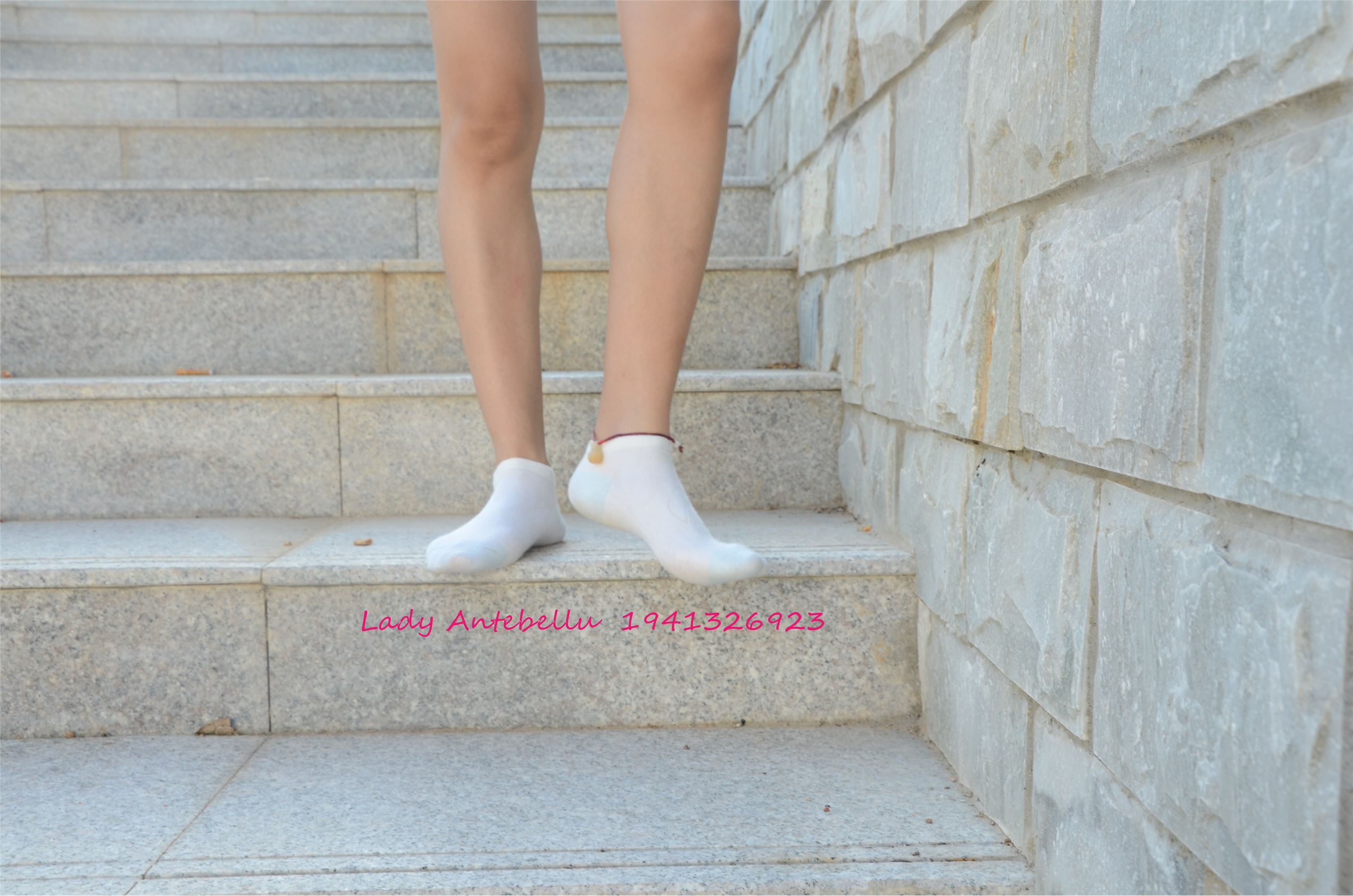 [战前女神] 恋足美腿棉袜女神级摄影套图 026