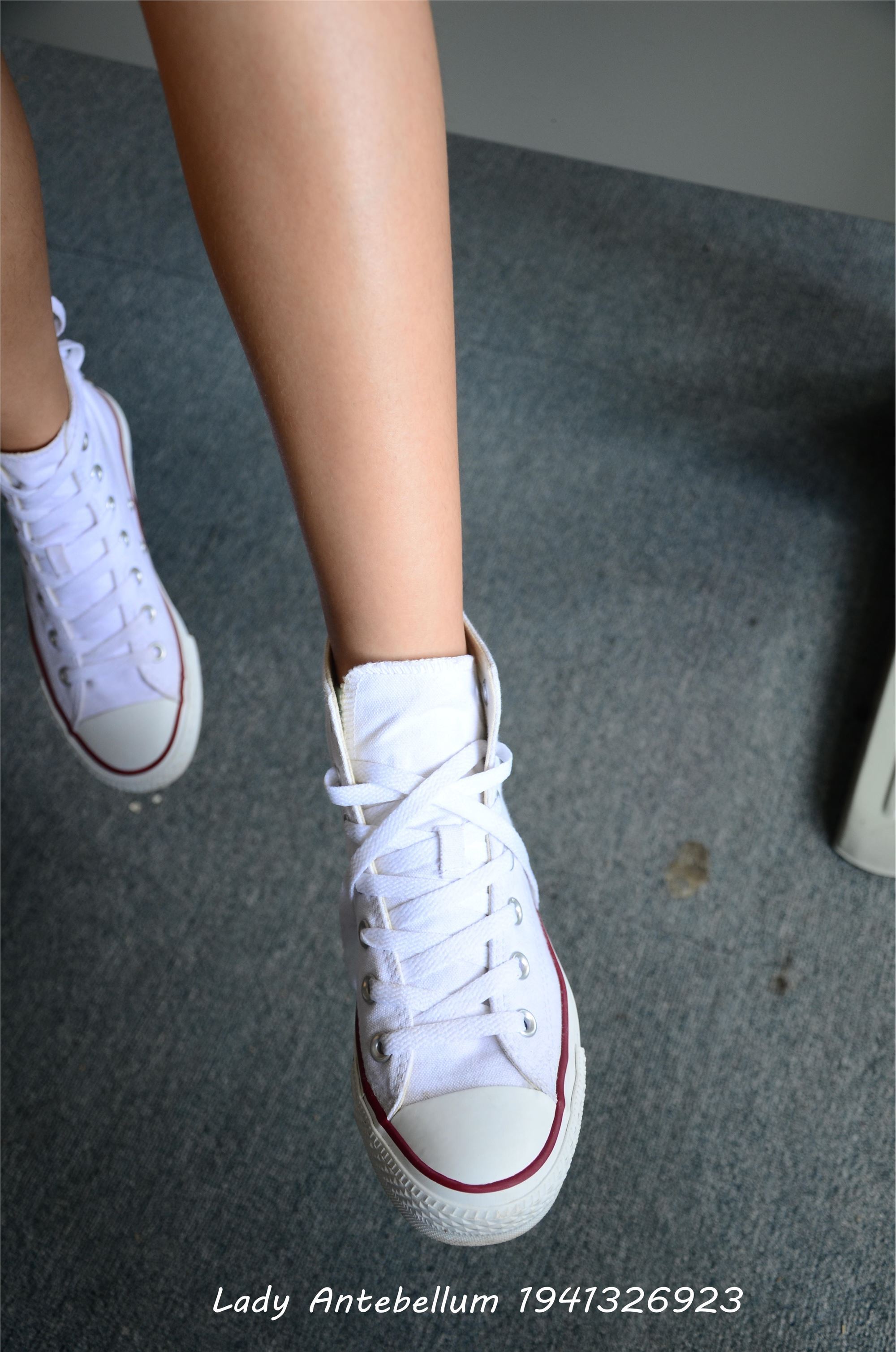 [战前女神] 恋足美腿棉袜女神级摄影套图 027