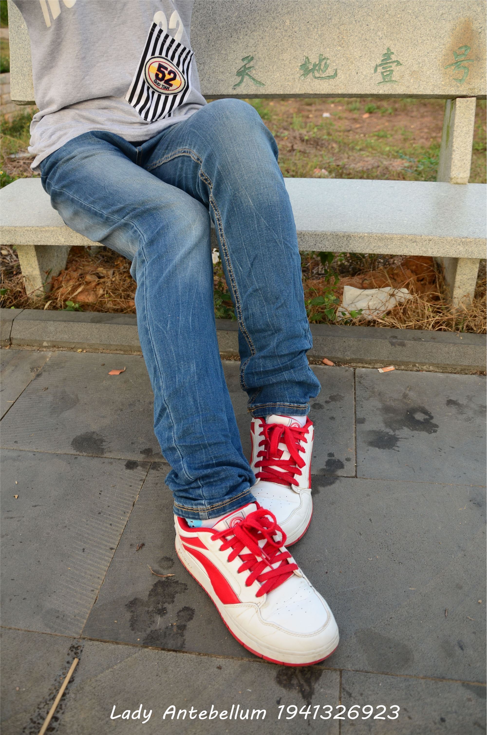 [战前女神] 恋足美腿棉袜女神级摄影套图 028