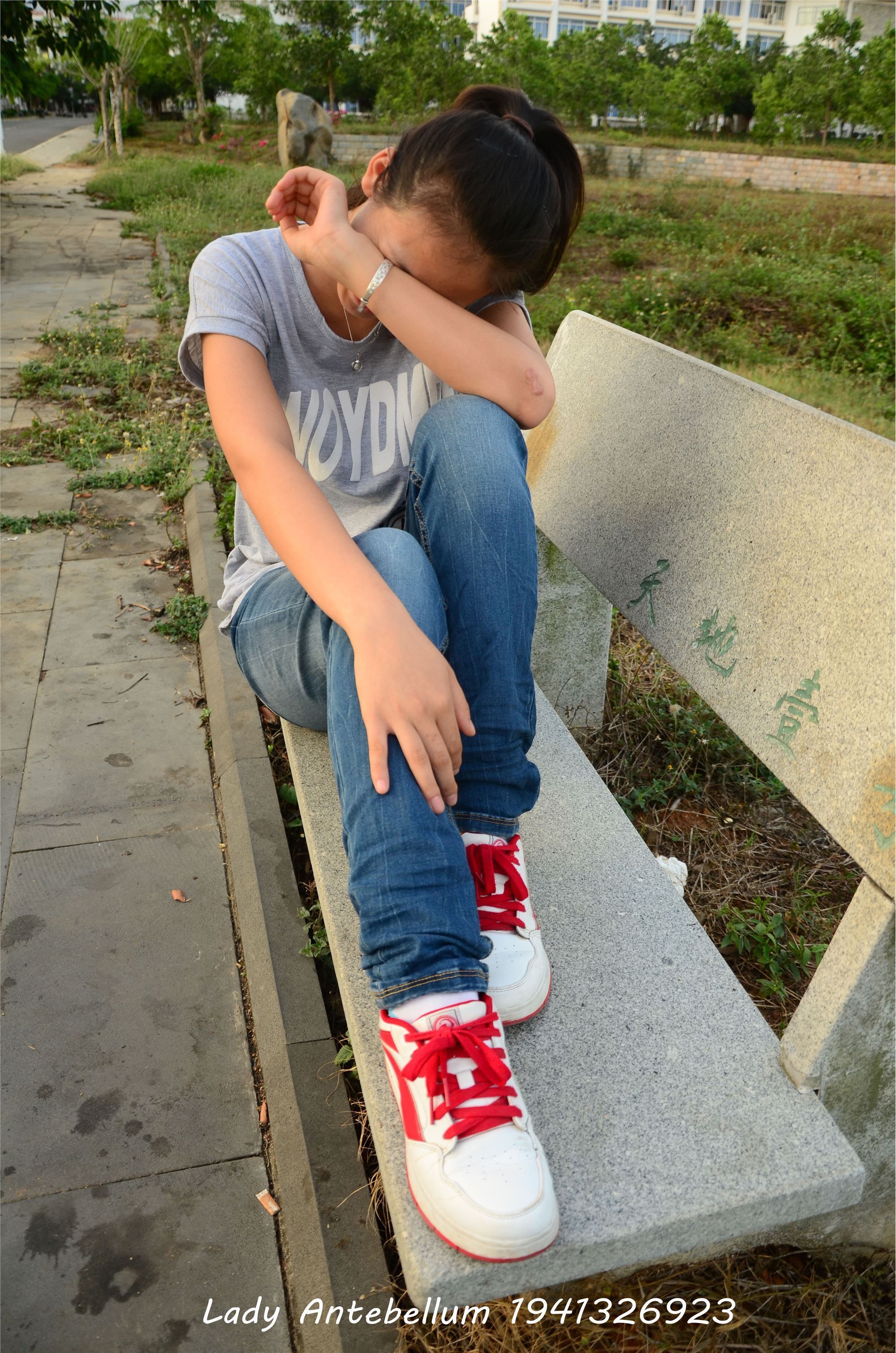 [战前女神] 恋足美腿棉袜女神级摄影套图 028