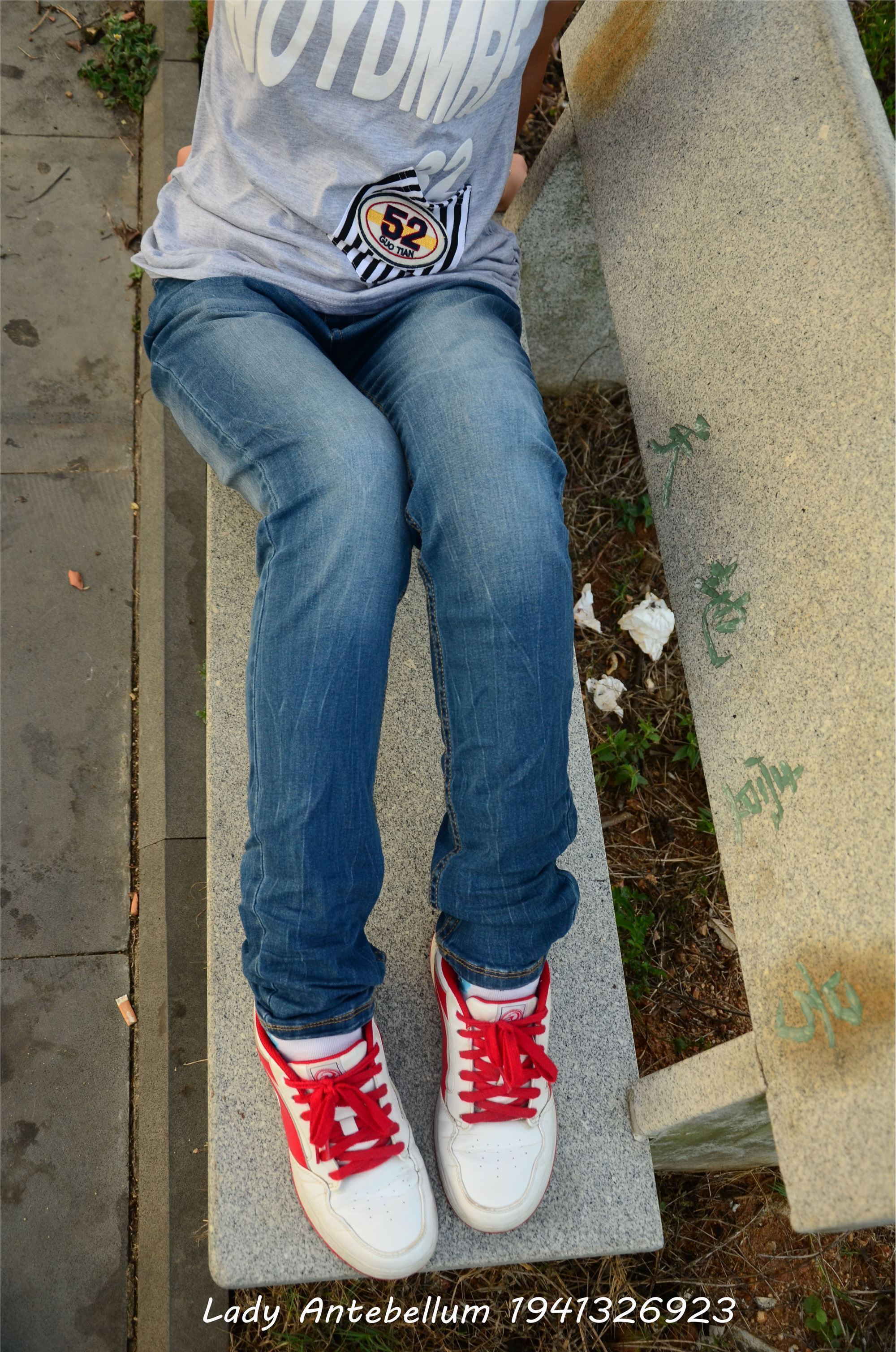 [战前女神] 恋足美腿棉袜女神级摄影套图 028