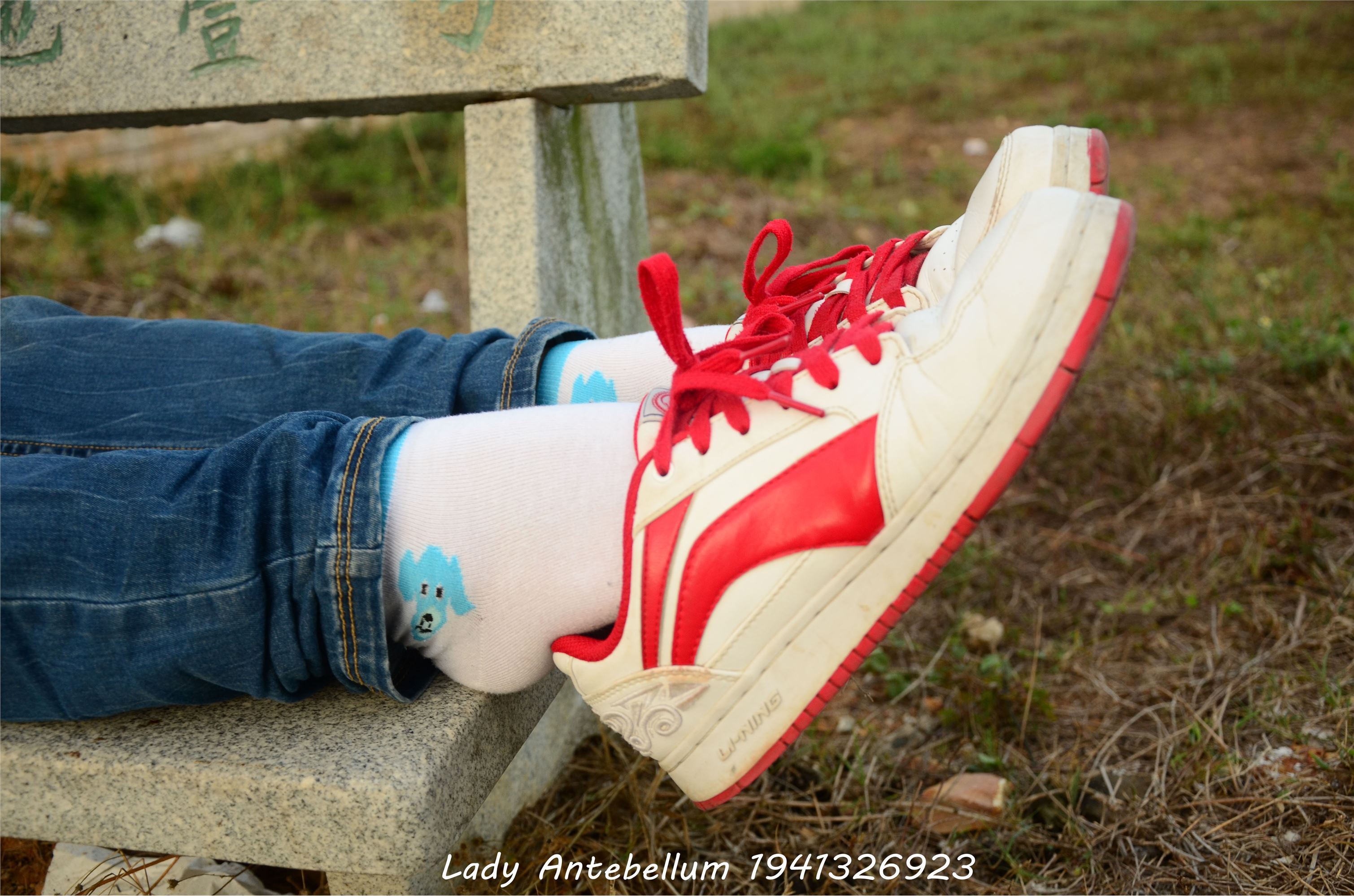 [战前女神] 恋足美腿棉袜女神级摄影套图 028