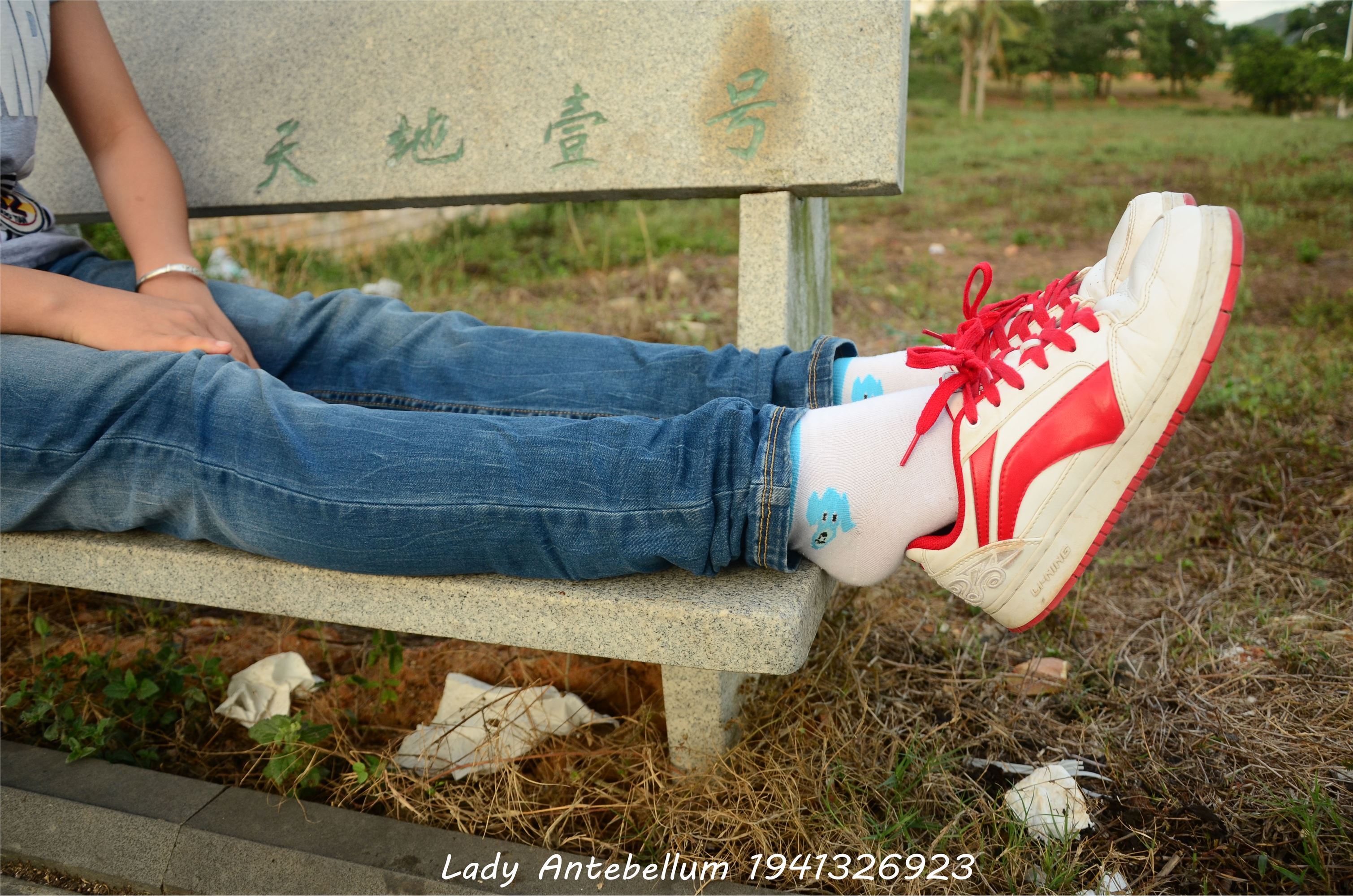 [战前女神] 恋足美腿棉袜女神级摄影套图 028